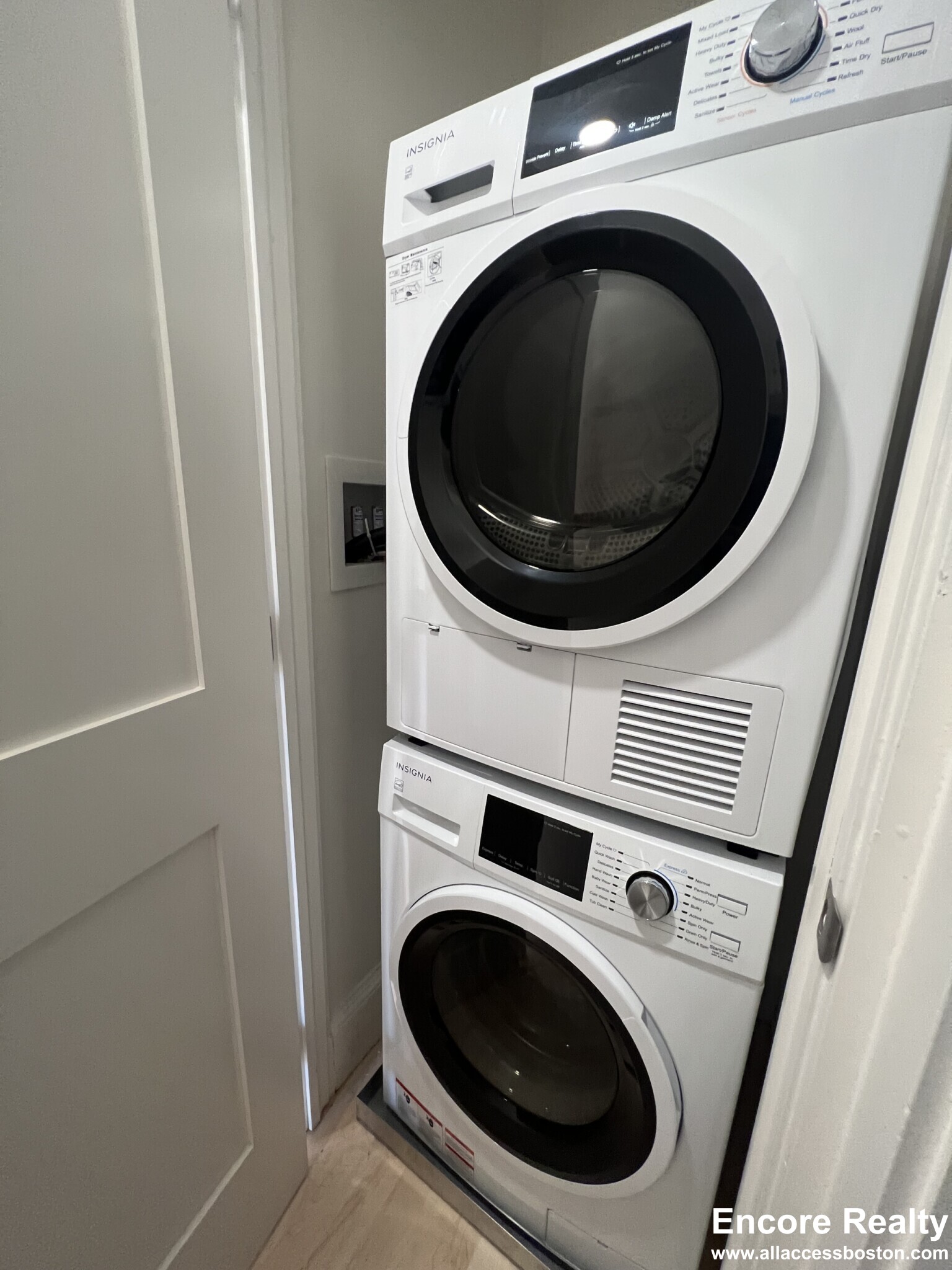 26 Bradlee Rd, Medford