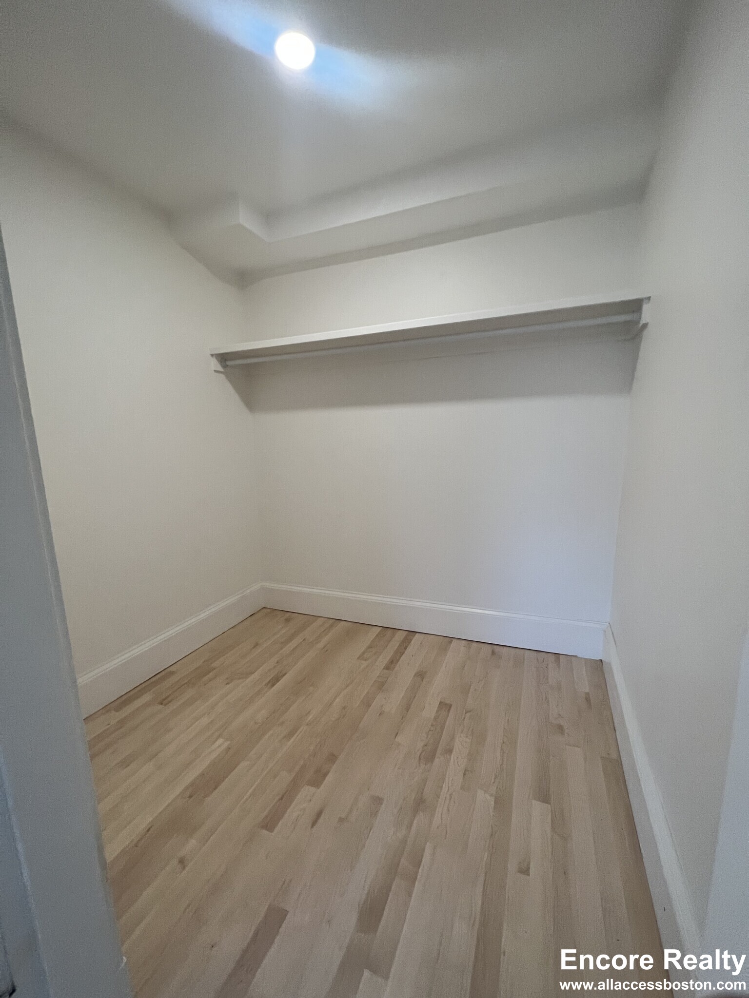 26 Bradlee Rd, Medford