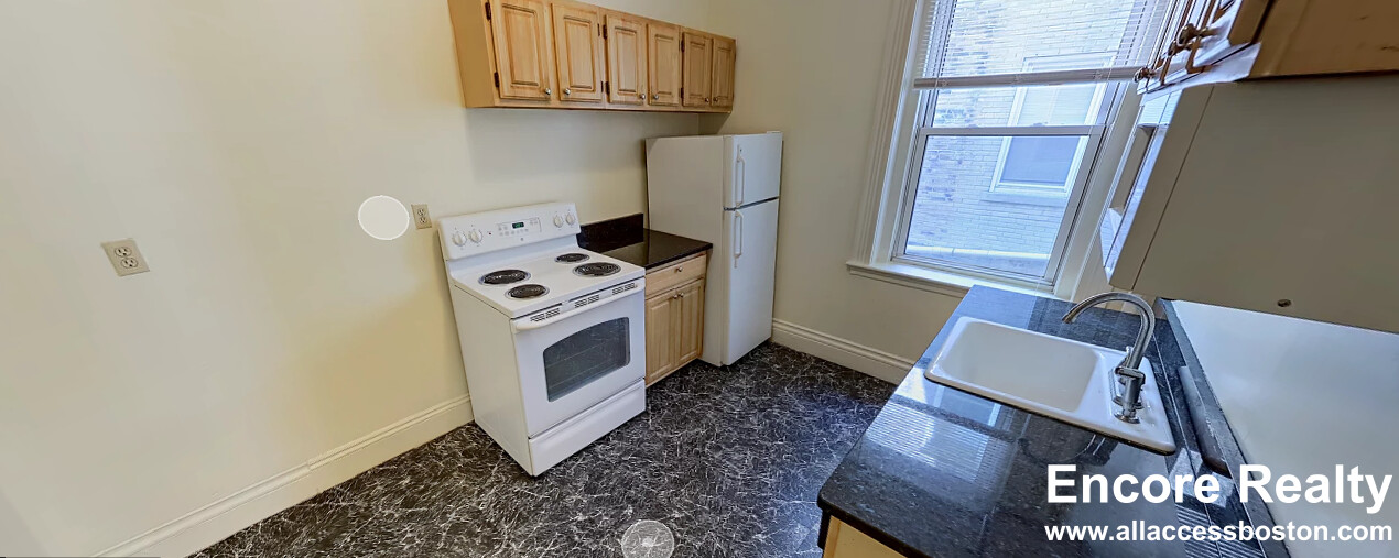 28 Queensberry St, Fenway