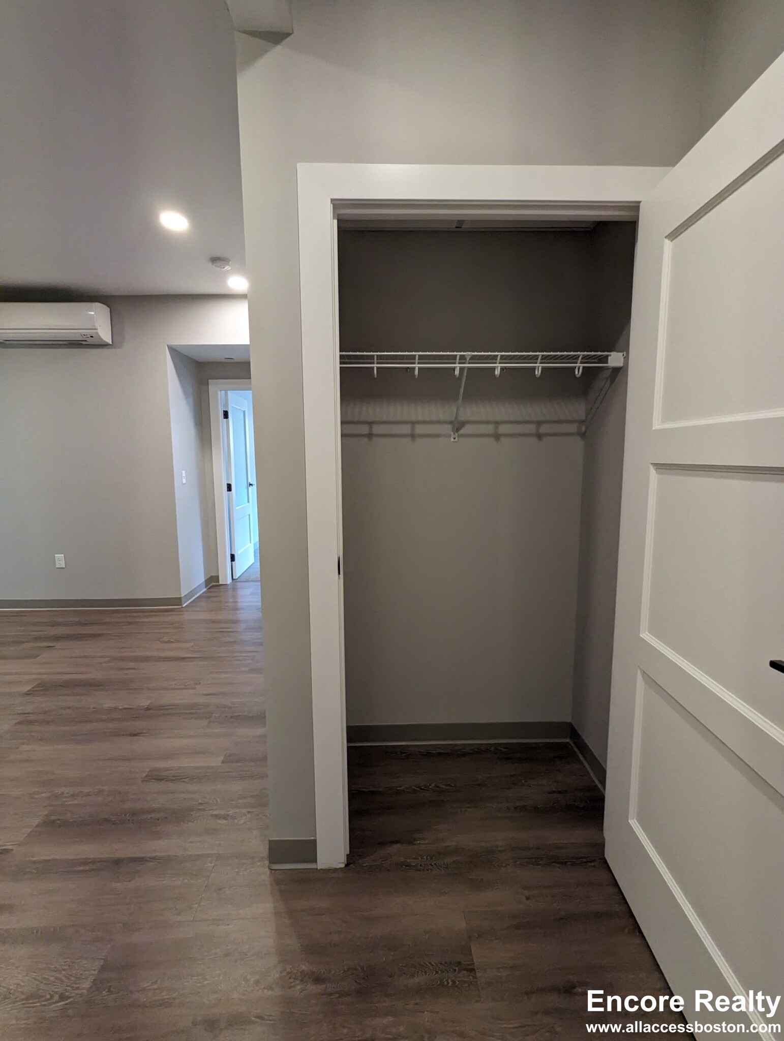 100 Hemenway St, Fenway