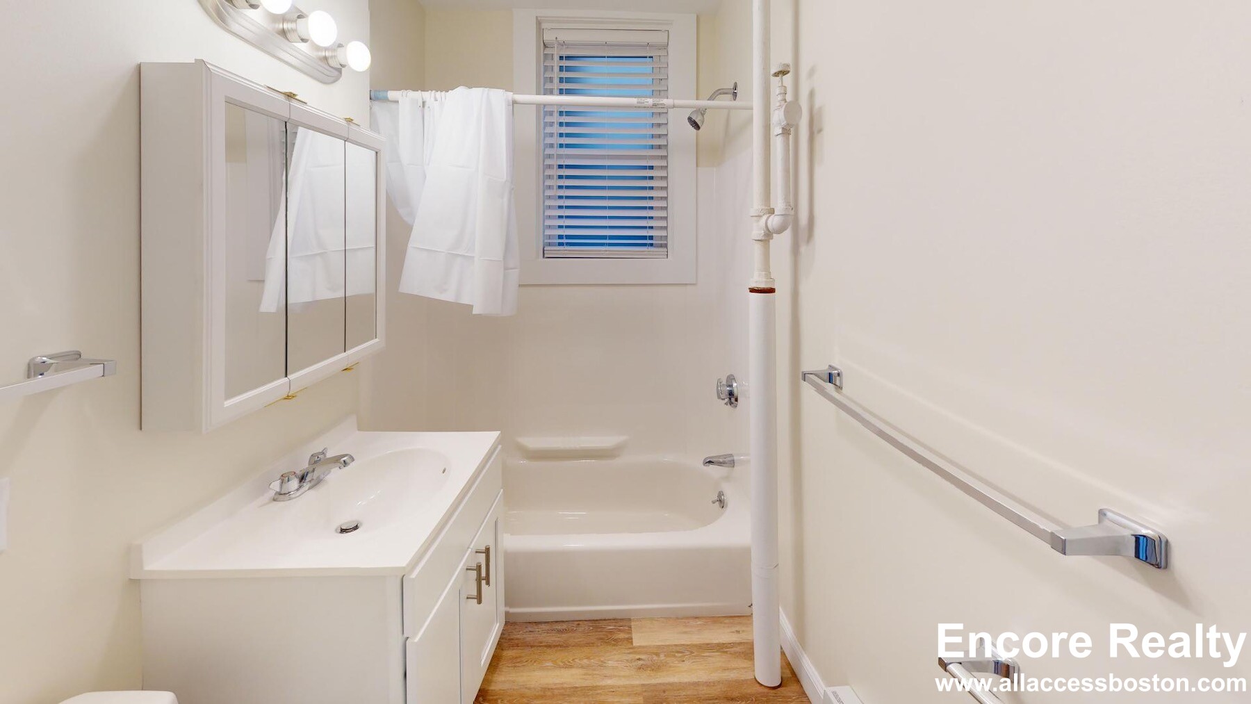 1632 Commonwealth Ave, Brighton