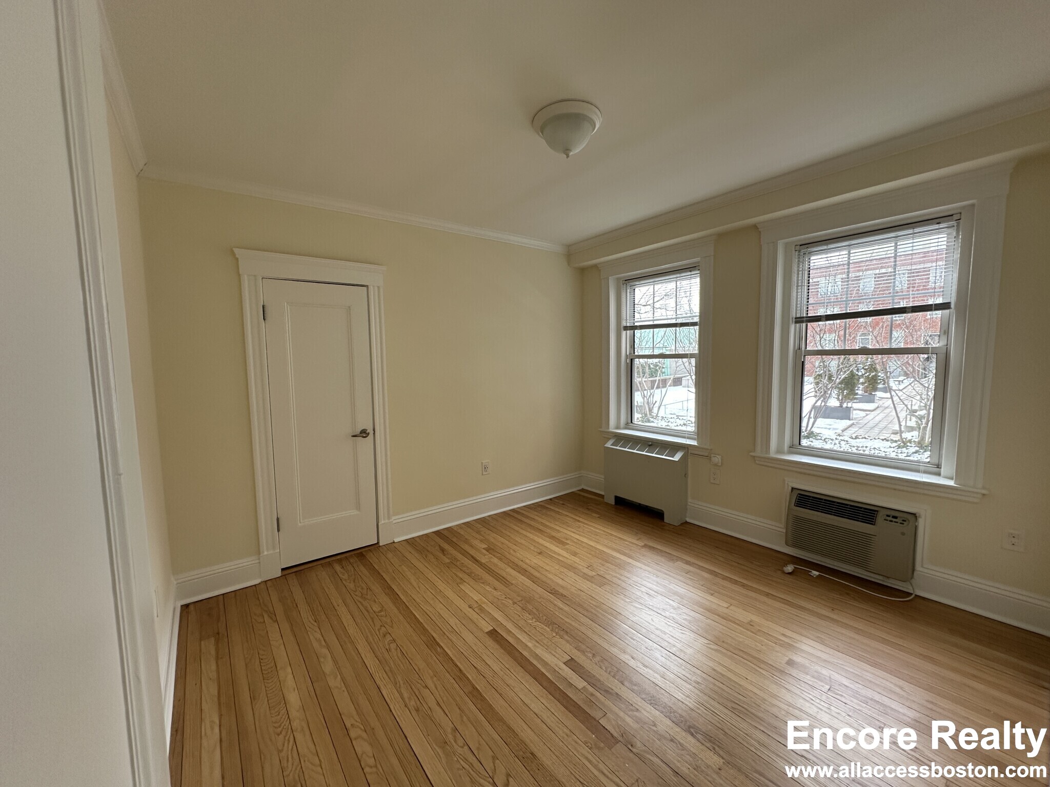 24 Chauncy St, Neighborhood Nine