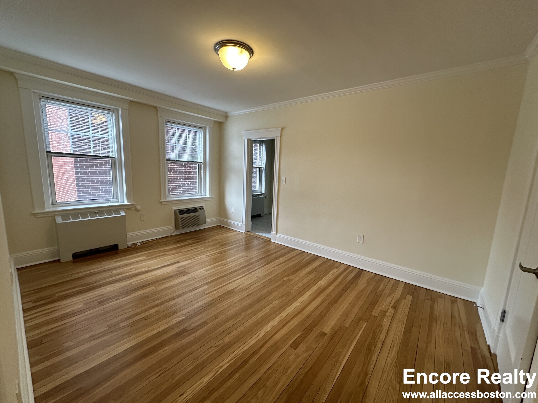 24 Chauncy St, Neighborhood Nine