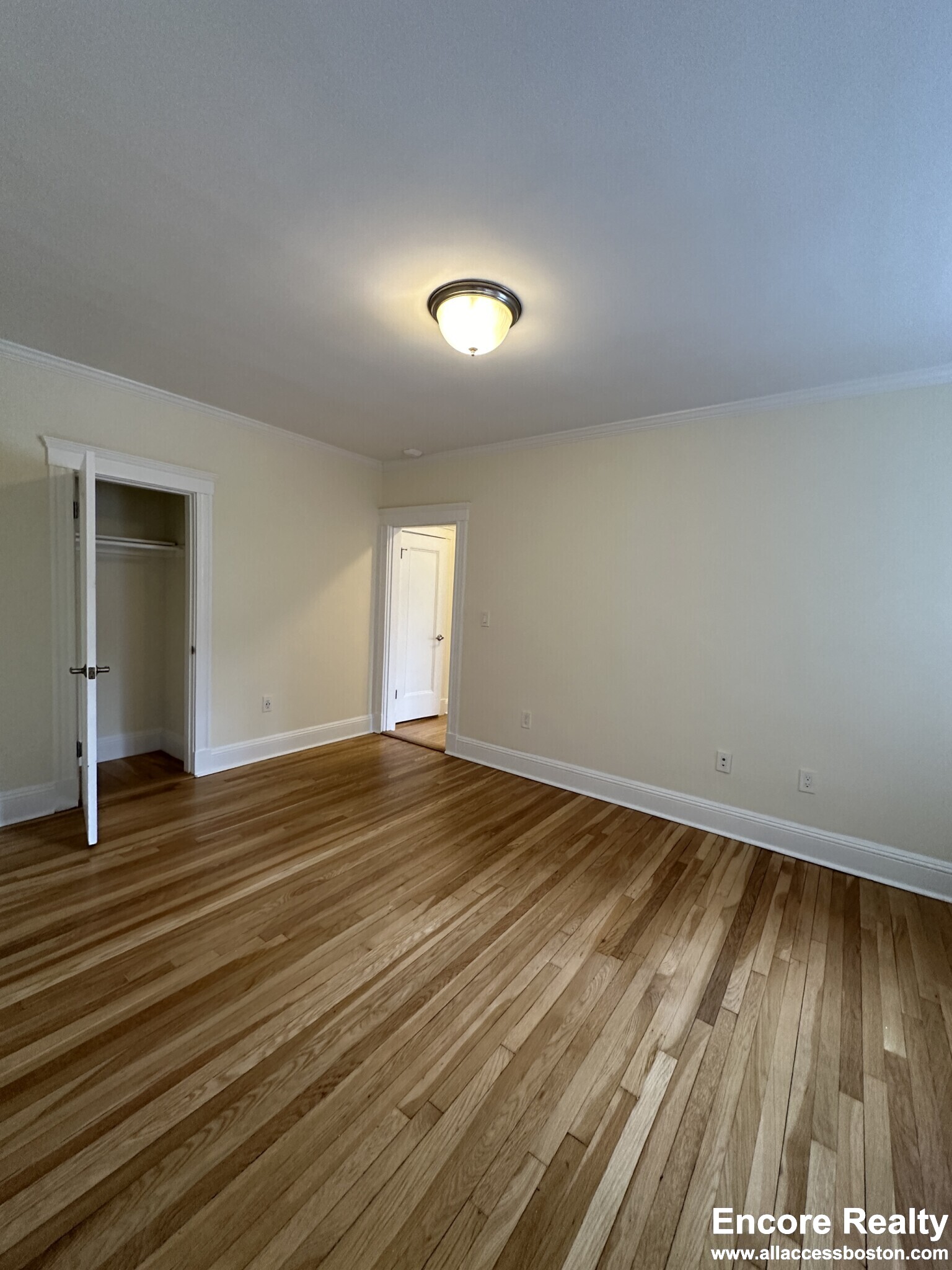 24 Chauncy St, Neighborhood Nine