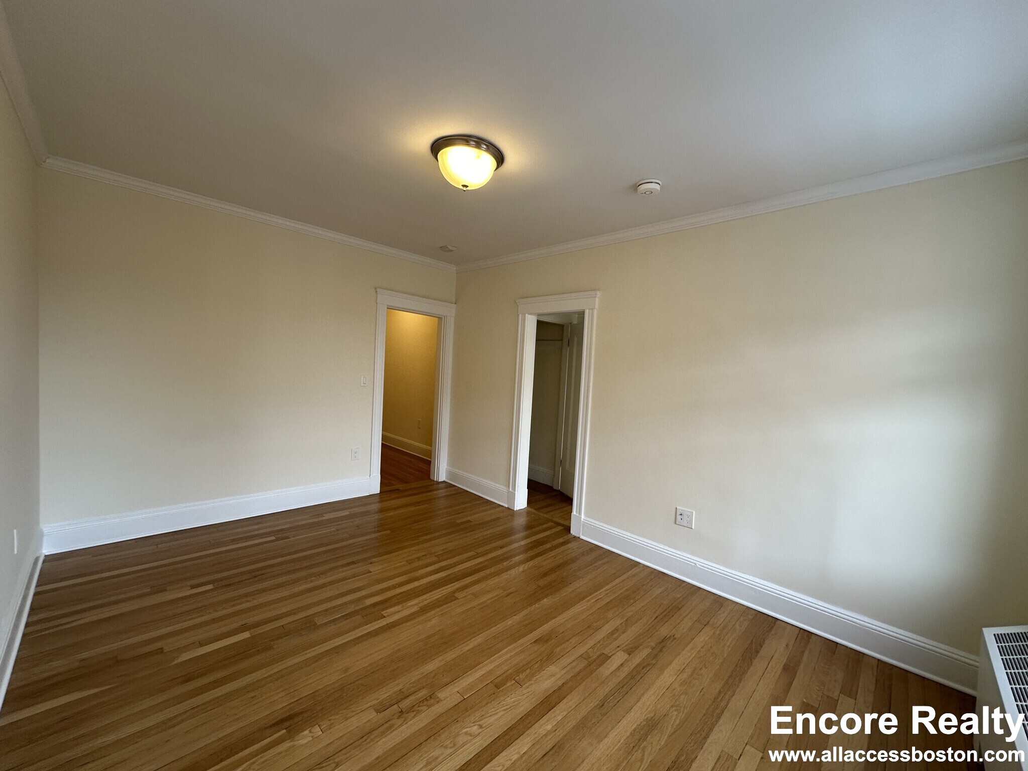 22 Chauncy St, Neighborhood Nine