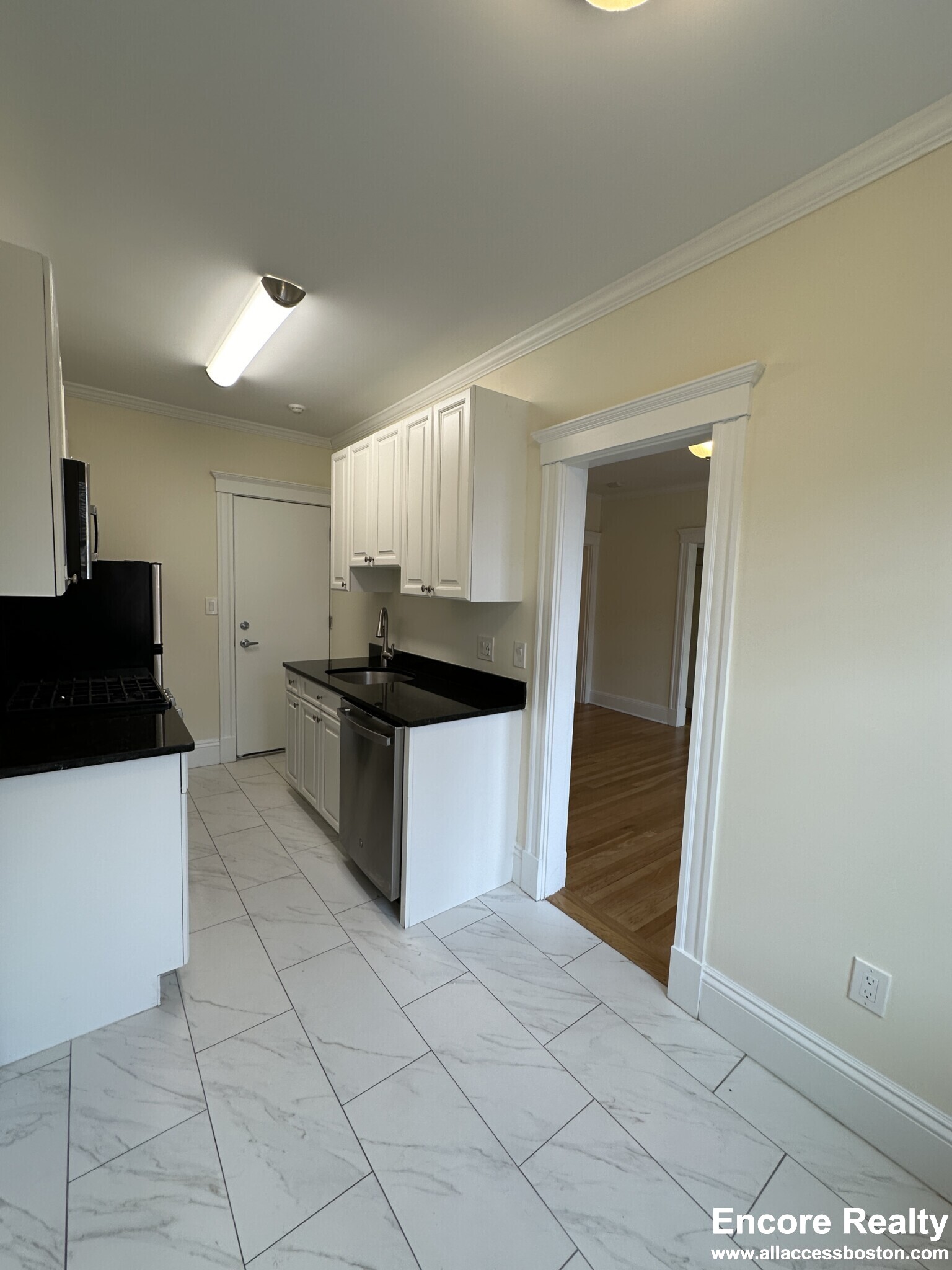 22 Chauncy St, Neighborhood Nine