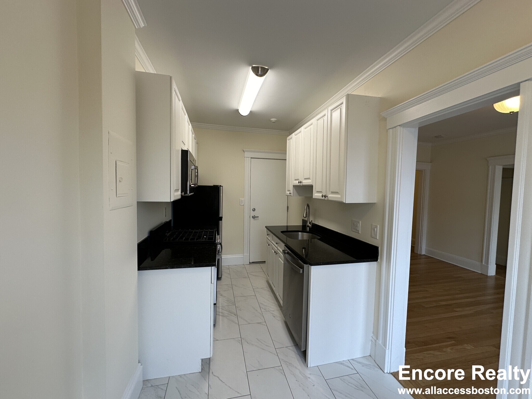 22 Chauncy St, Neighborhood Nine