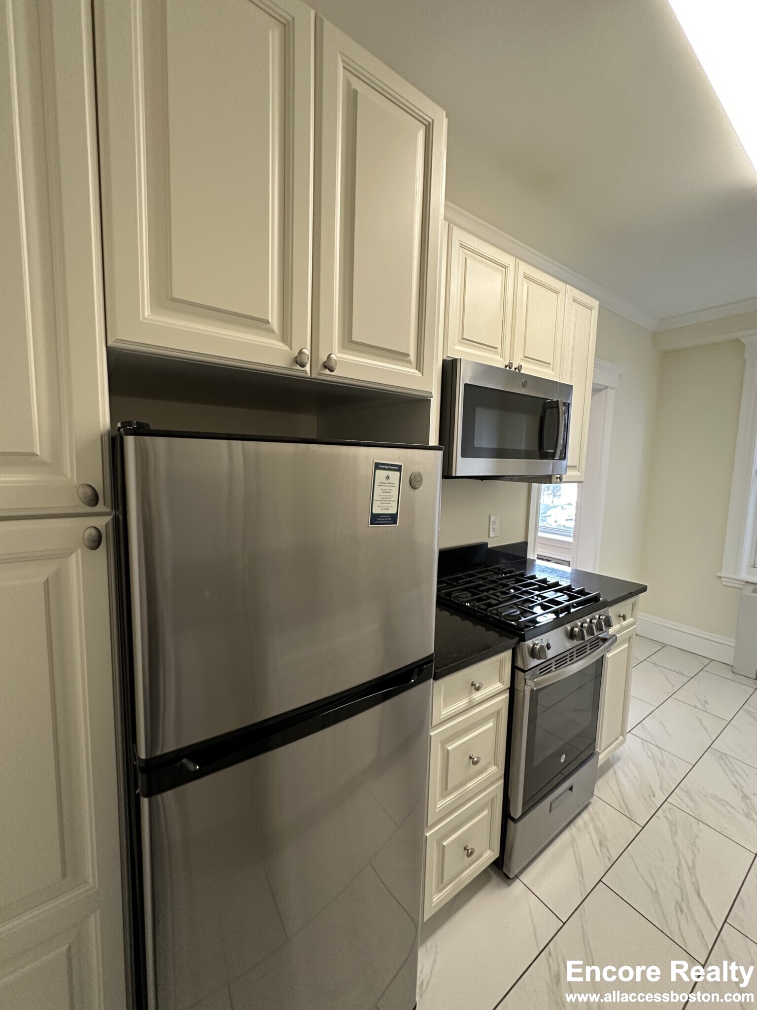 24 Chauncy St, Neighborhood Nine