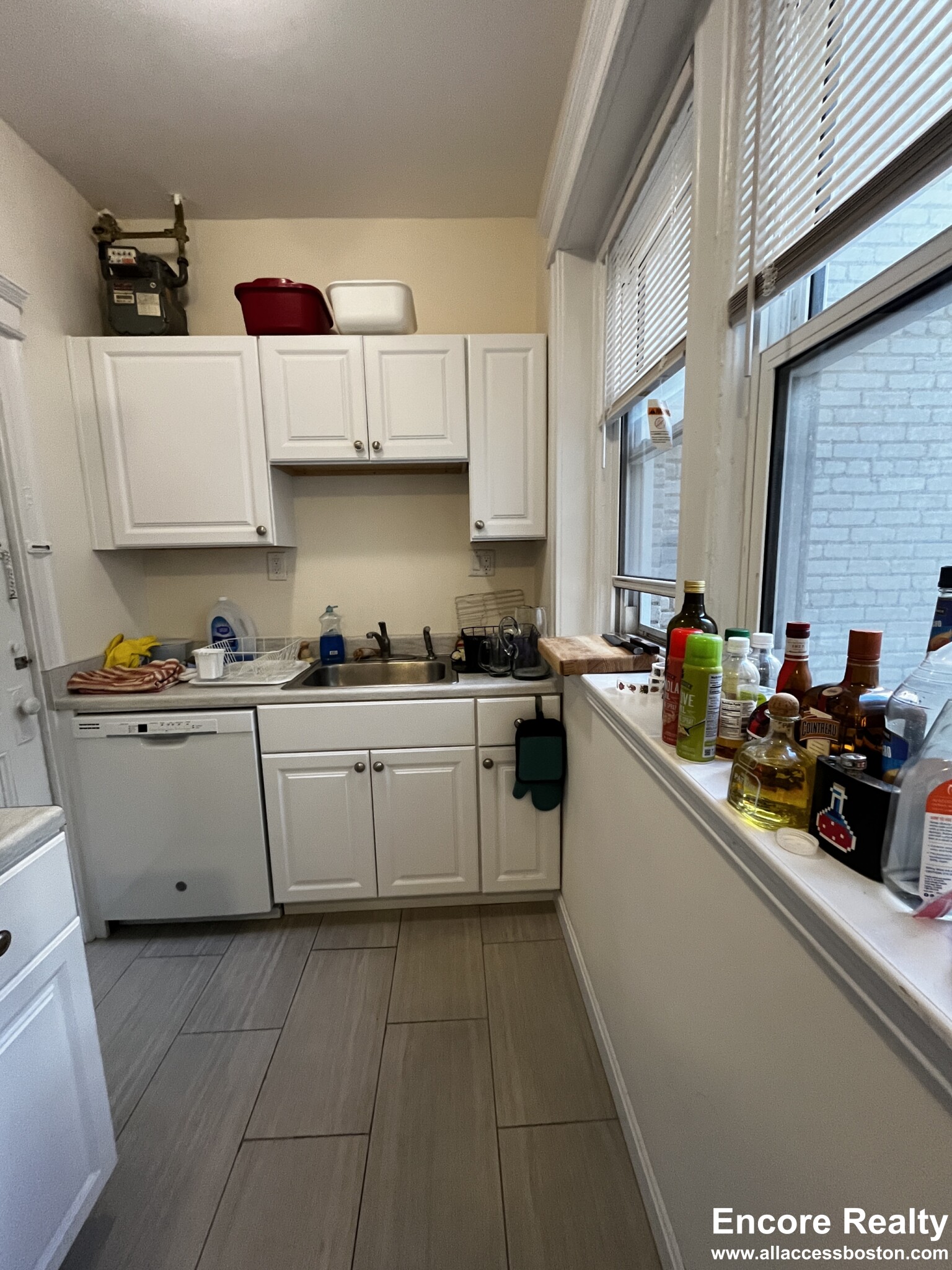 1637 Commonwealth Ave, Brighton