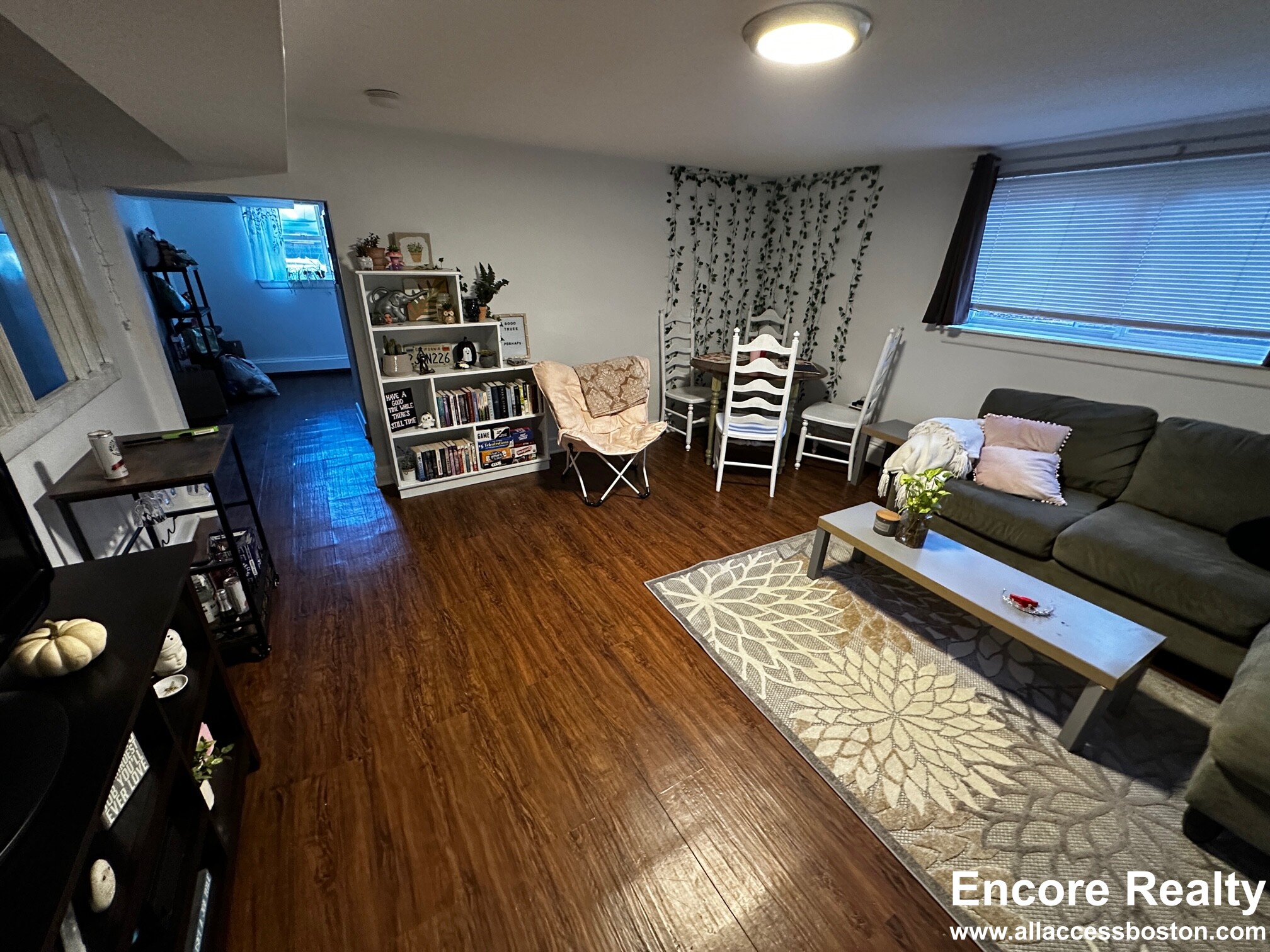 https://ygl-photos.s3.us-west-004.backblazeb2.com/6250W661946cea5944.jpg