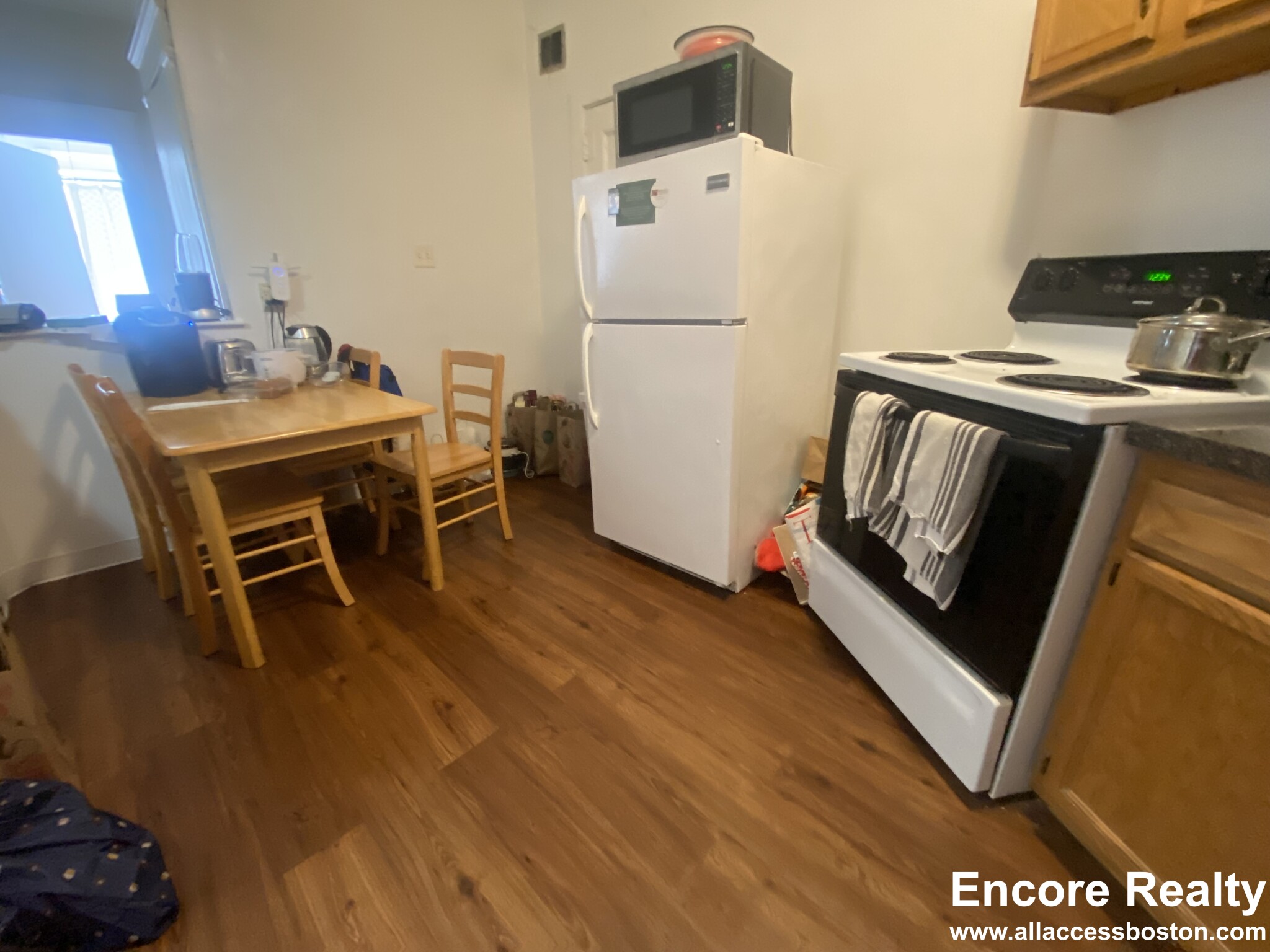 1589 Beacon St, Brookline