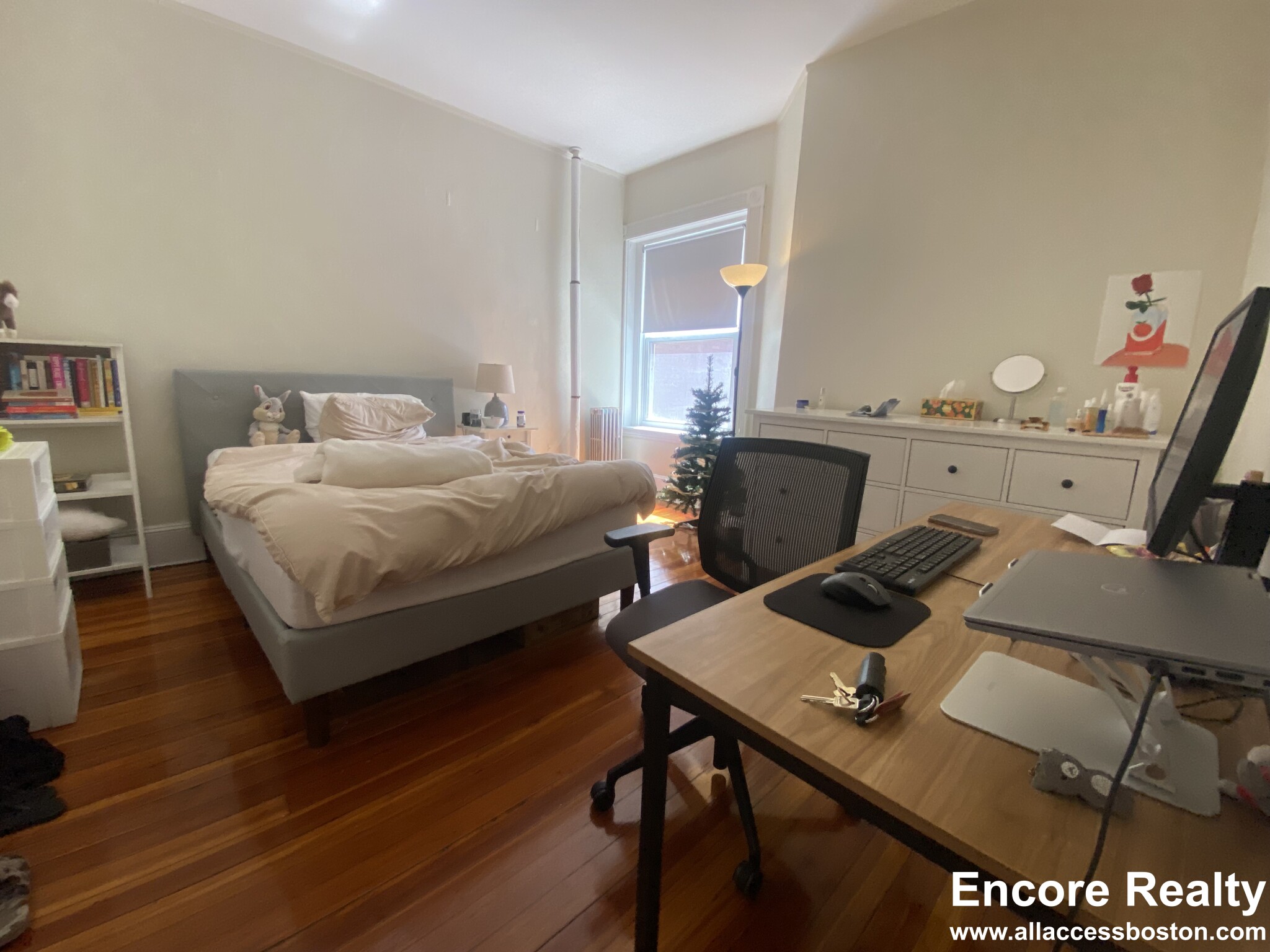 1589 Beacon St, Brookline