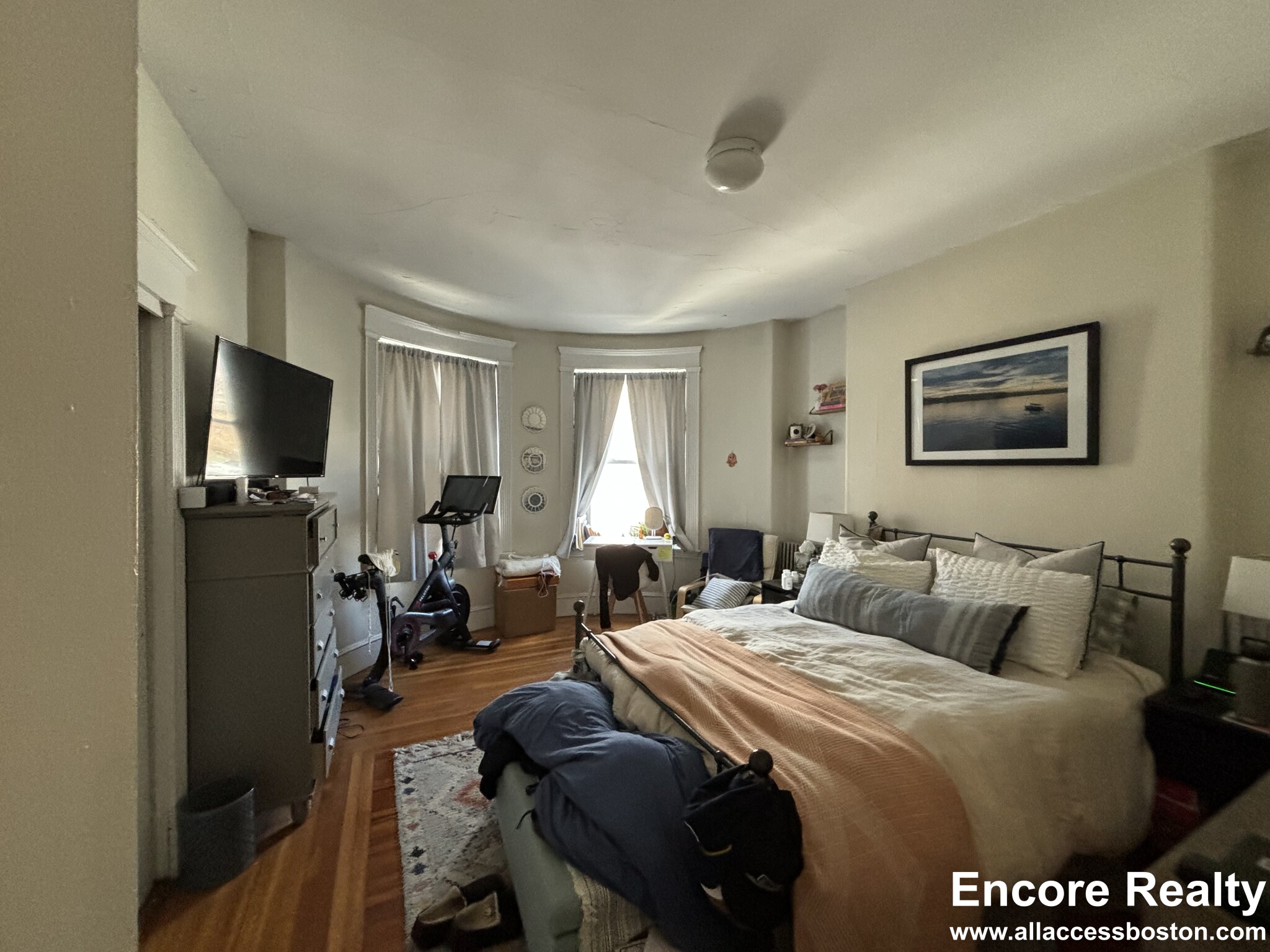 1595 Beacon St, Brookline