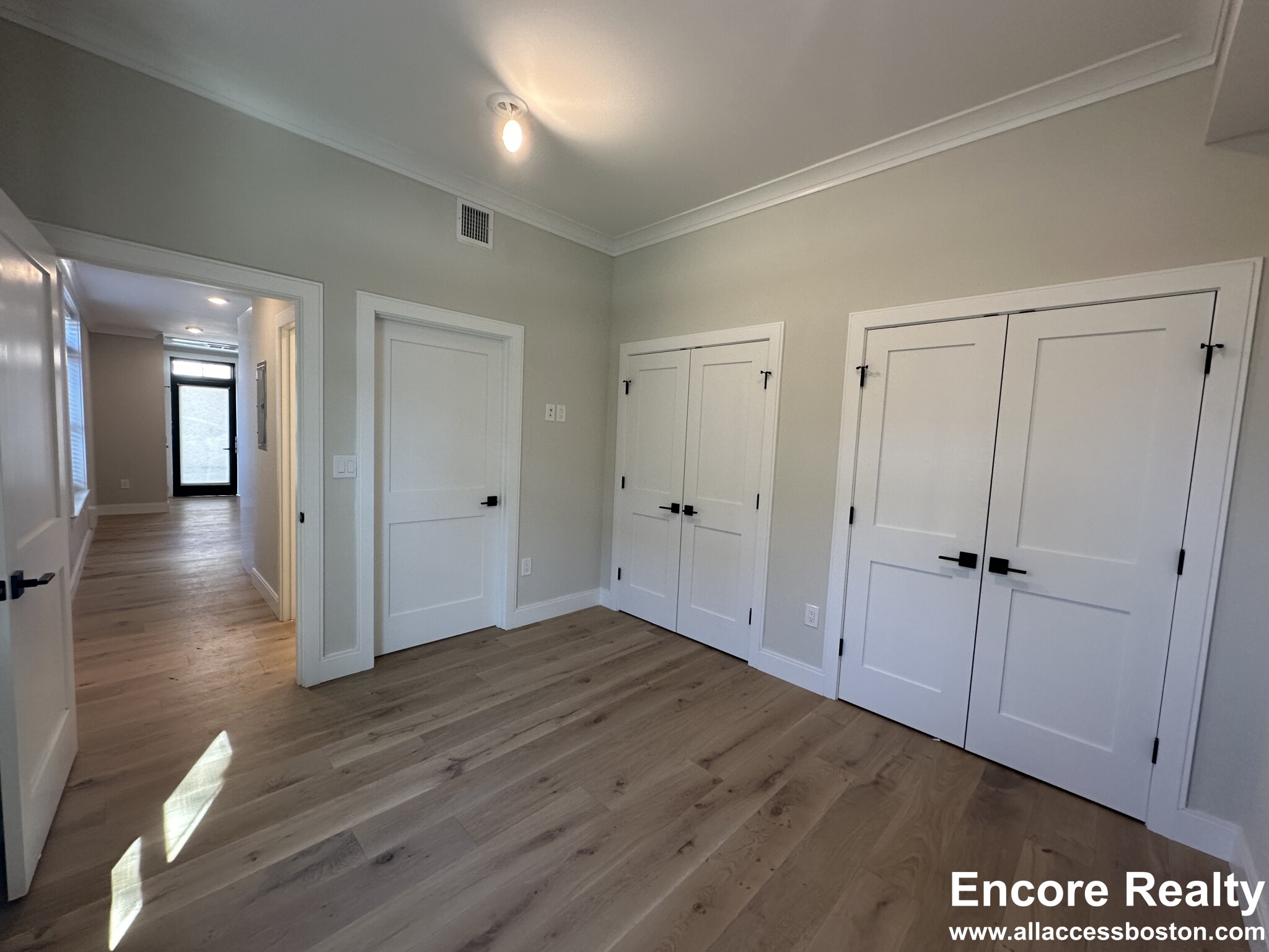 157 Everett St, Allston