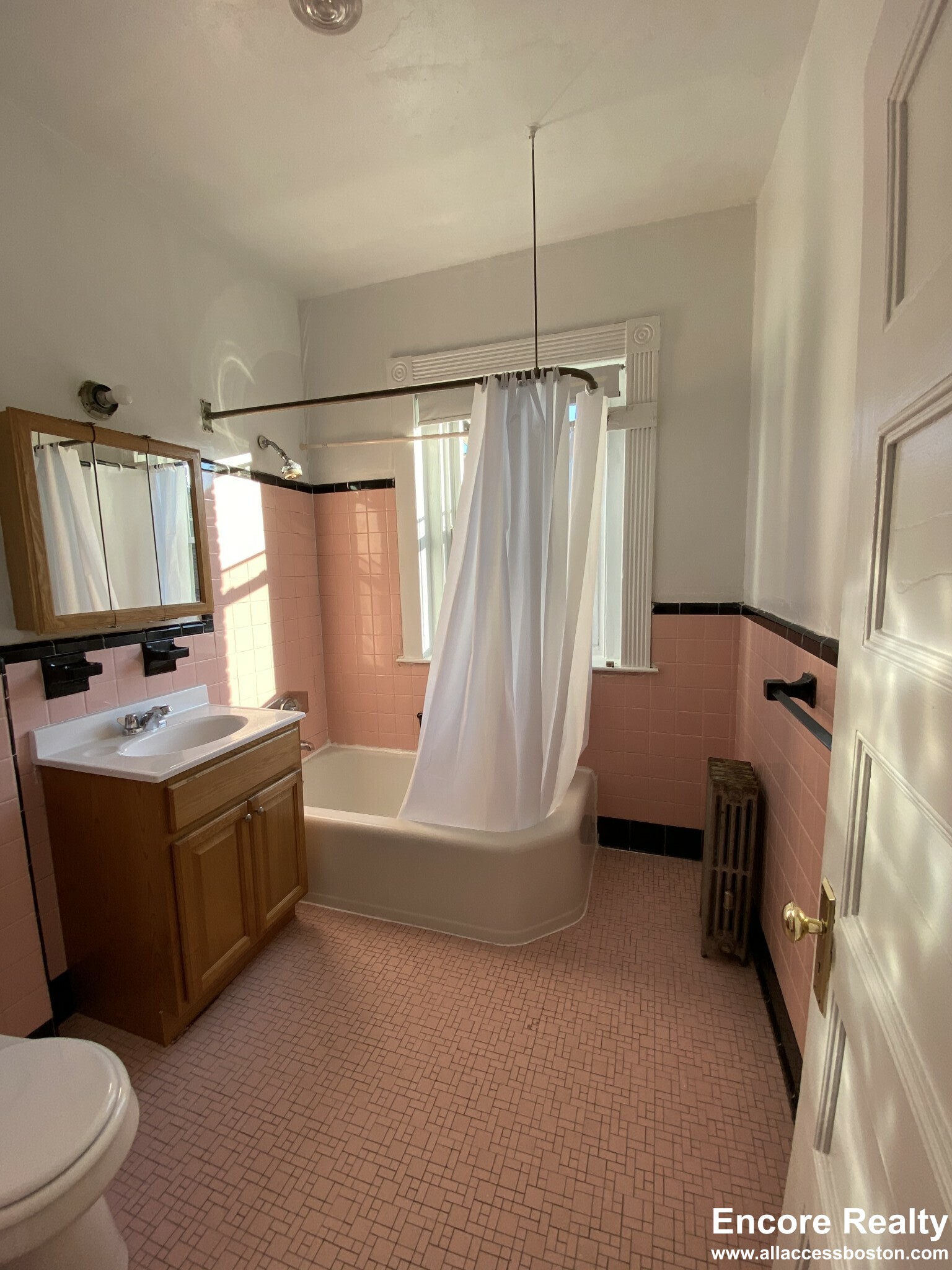 1595 Beacon St, Brookline