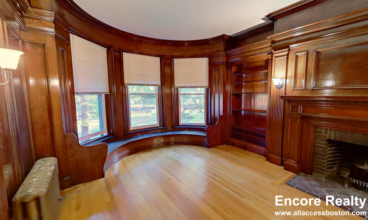 379 Commonwealth Ave, Back Bay