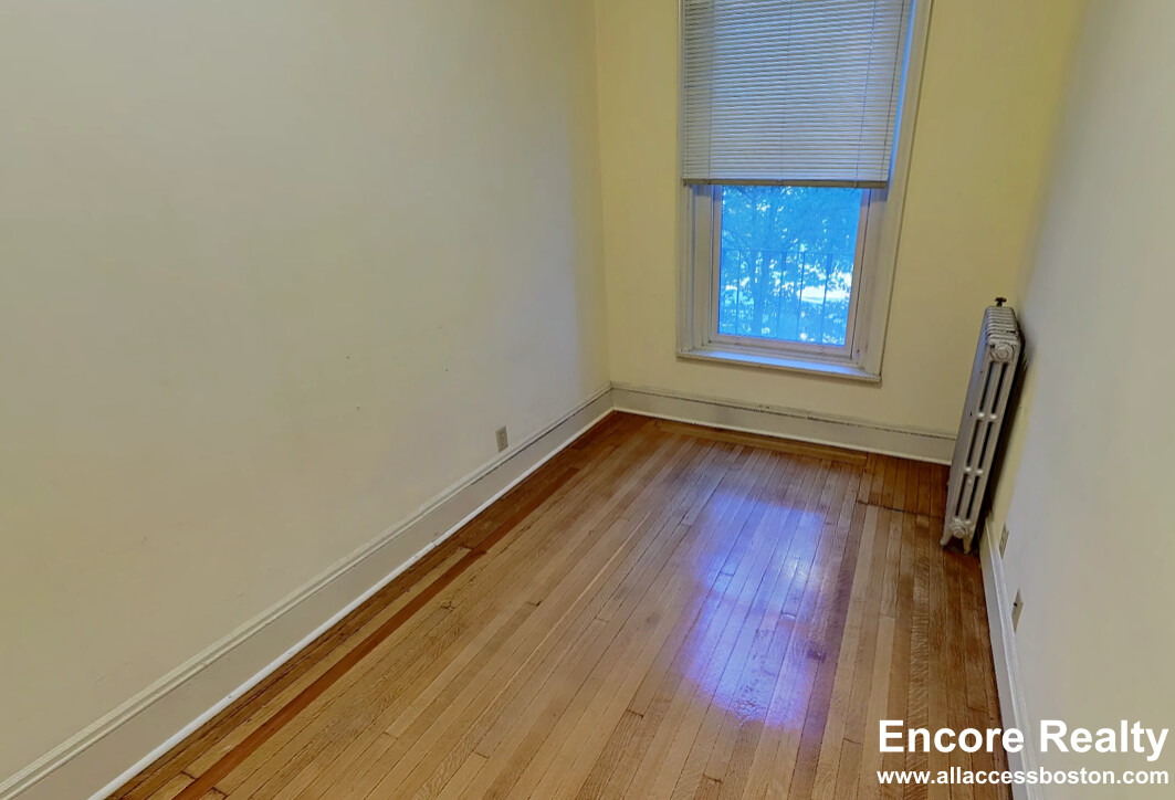 379 Commonwealth Ave, Back Bay