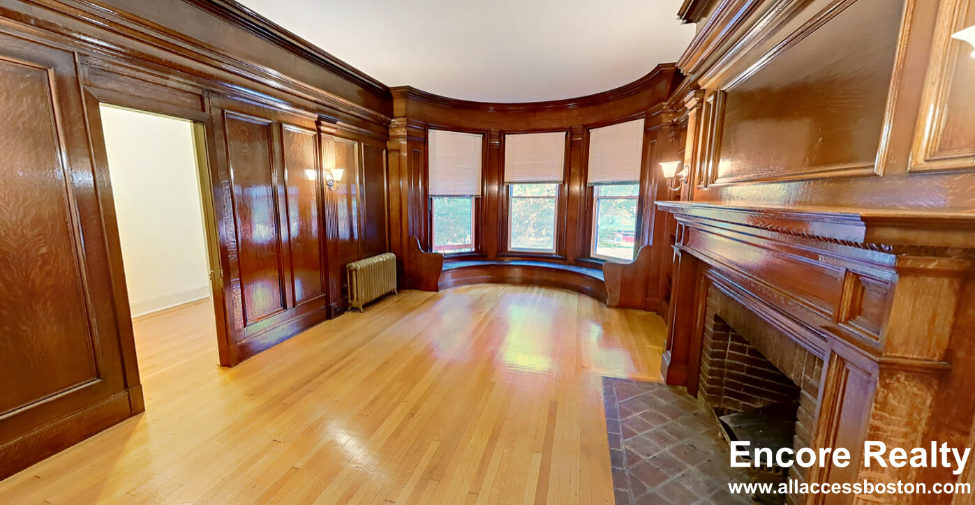 379 Commonwealth Ave, Back Bay