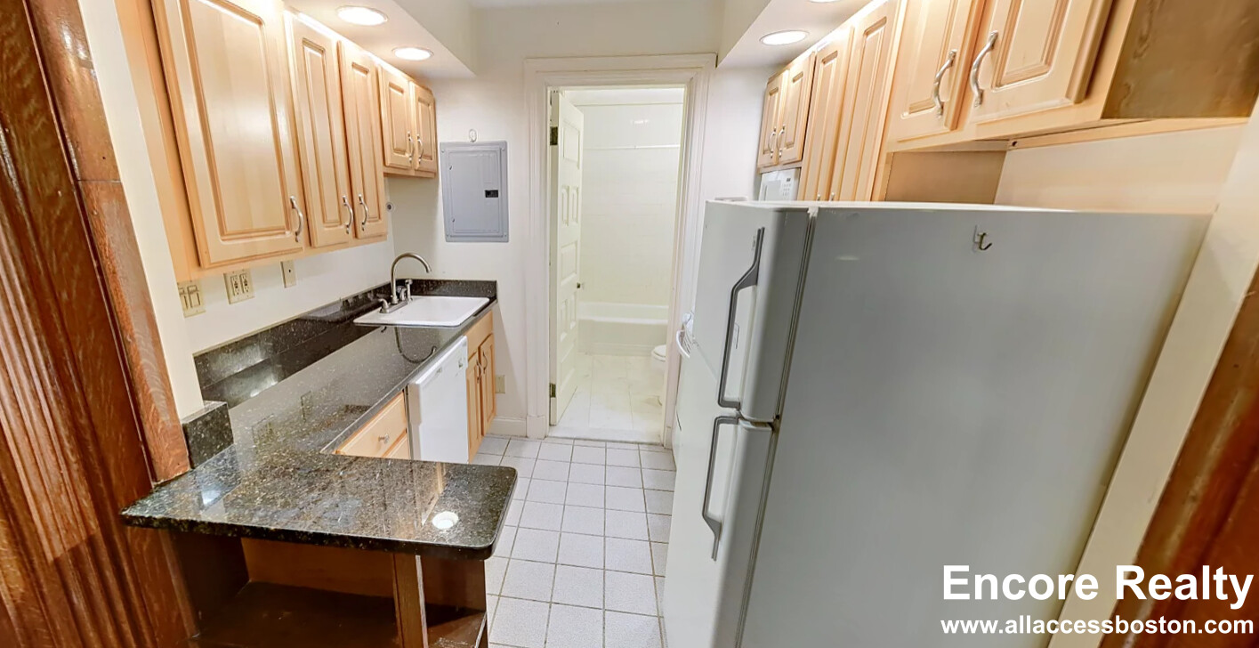 379 Commonwealth Ave, Back Bay