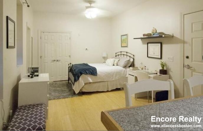 330 Summit Ave, Brighton