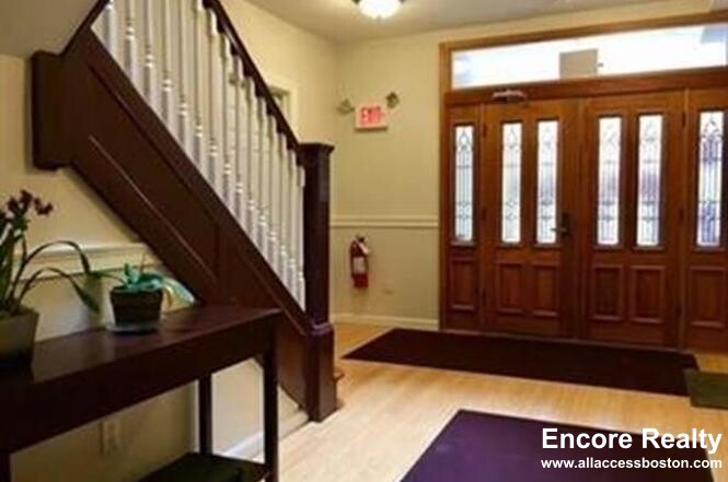 330 Summit Ave, Brighton