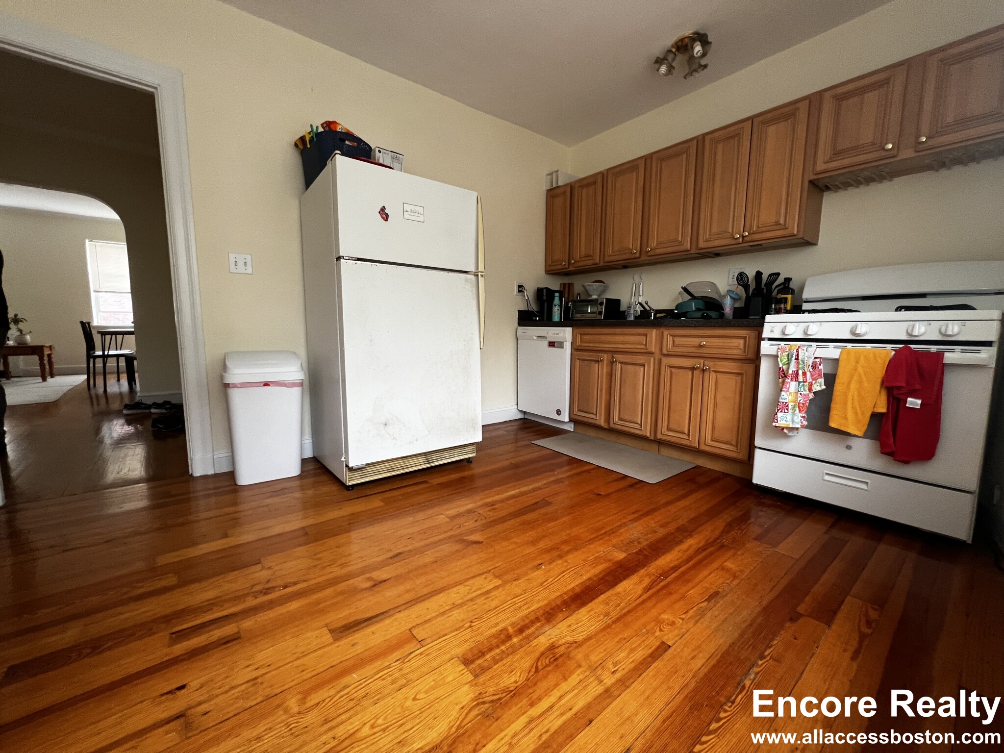 24 Fairbanks St, Brookline