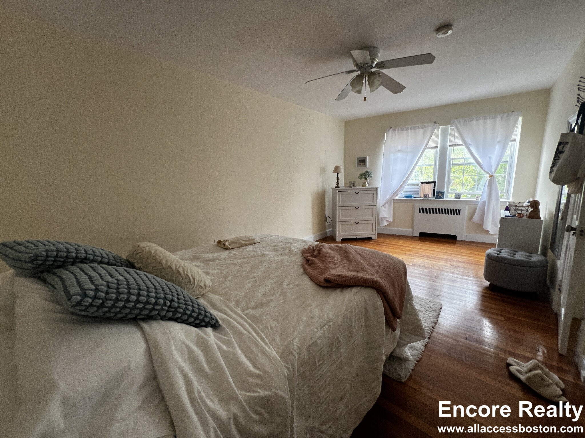 24 Fairbanks St, Brookline