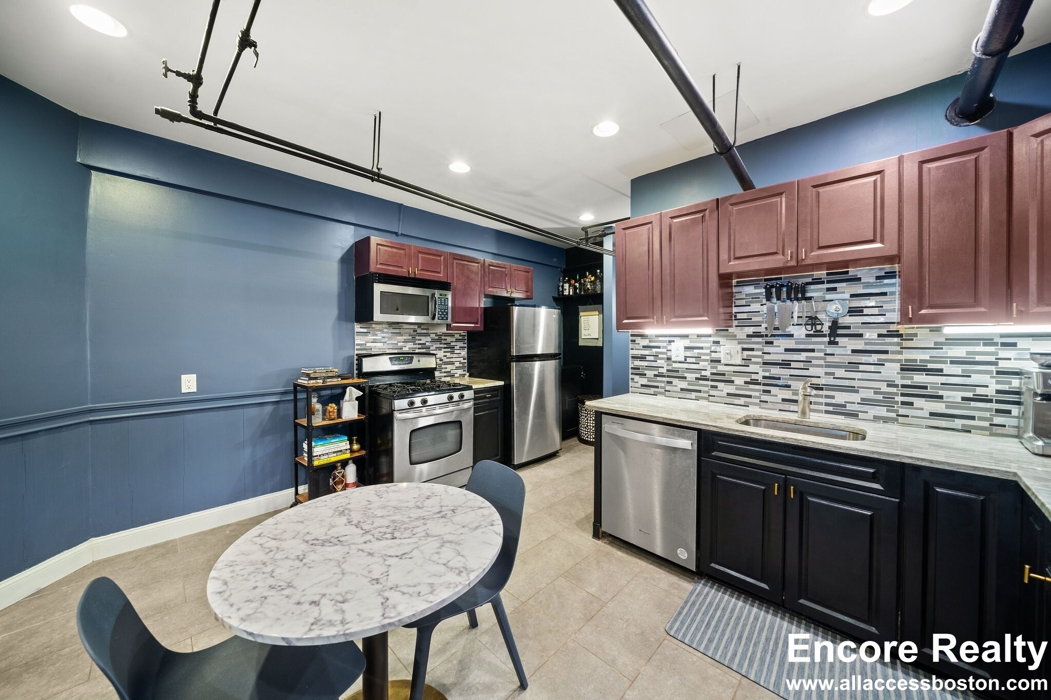 1038 Beacon St, Brookline