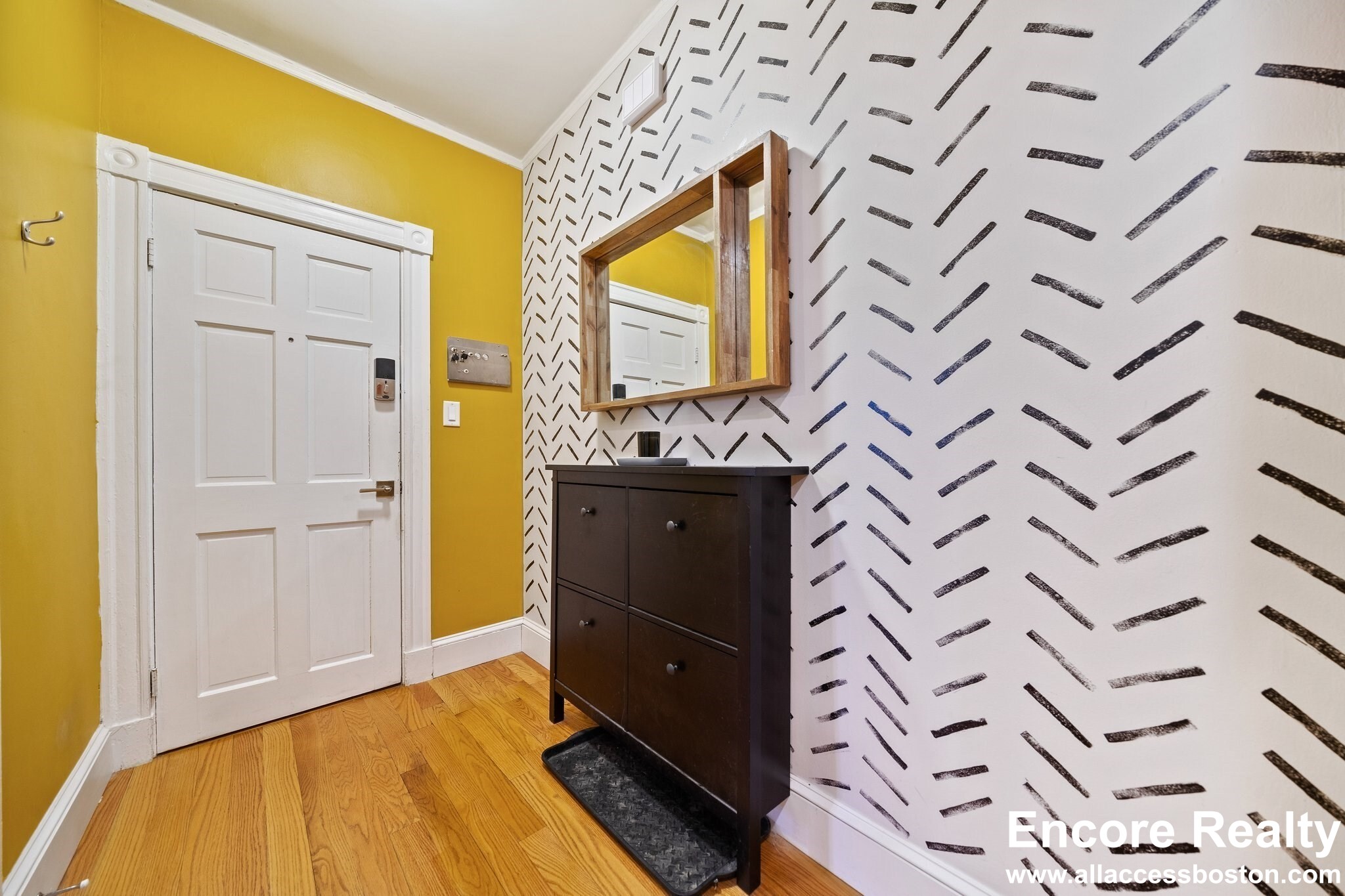 1038 Beacon St, Brookline
