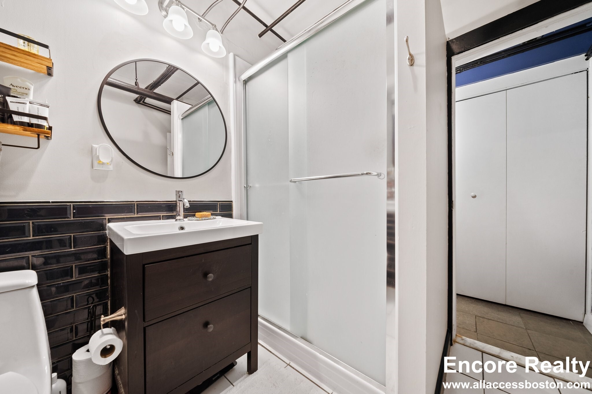 1038 Beacon St, Brookline