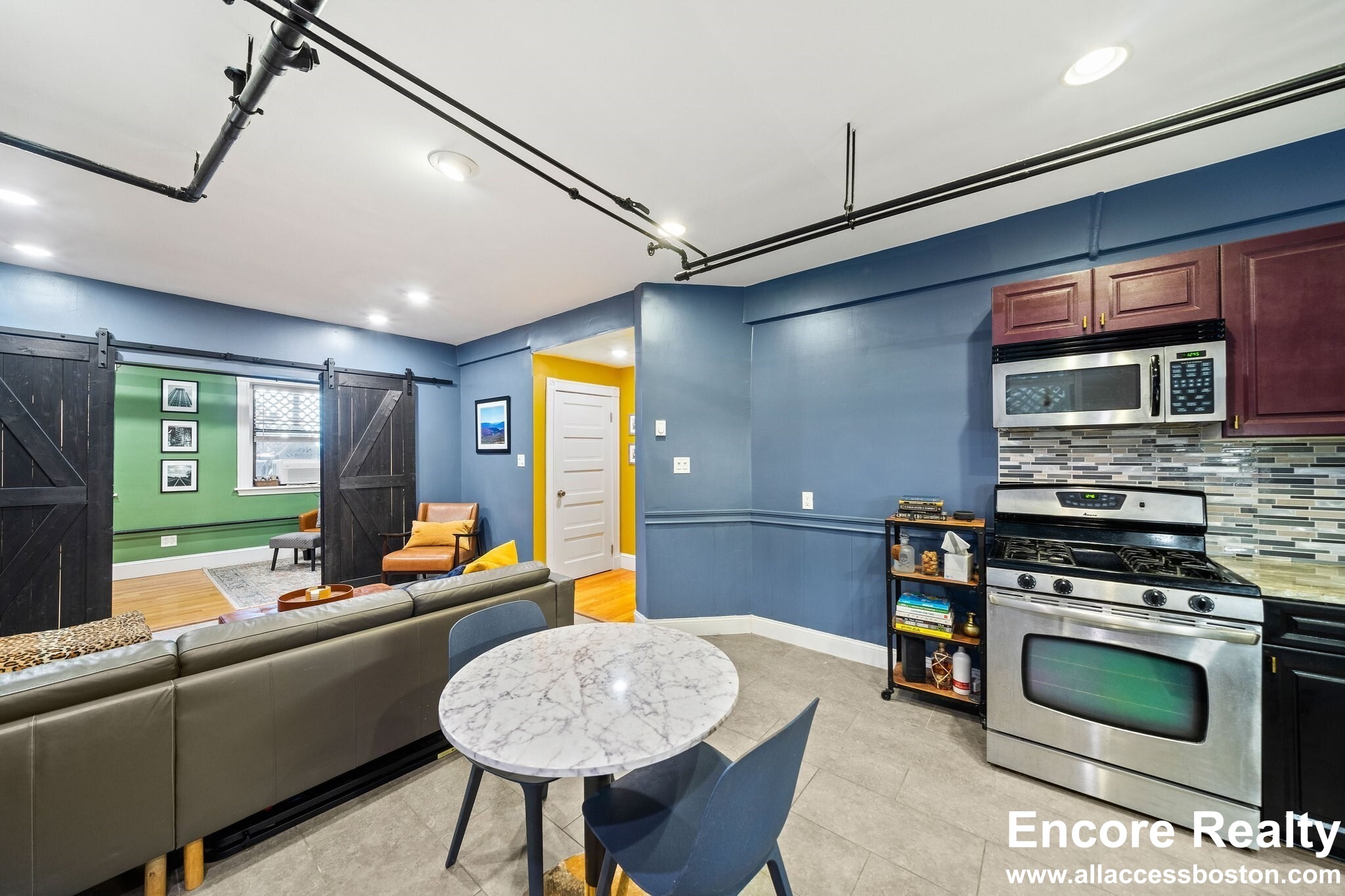 1038 Beacon St, Brookline