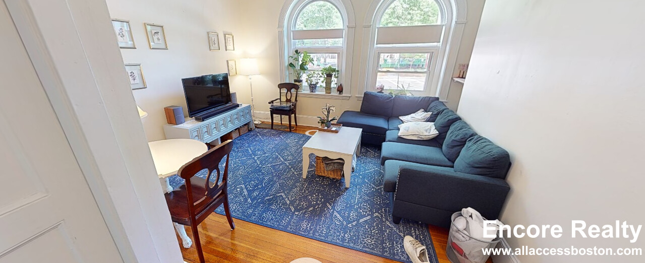 1595 Beacon St, Brookline