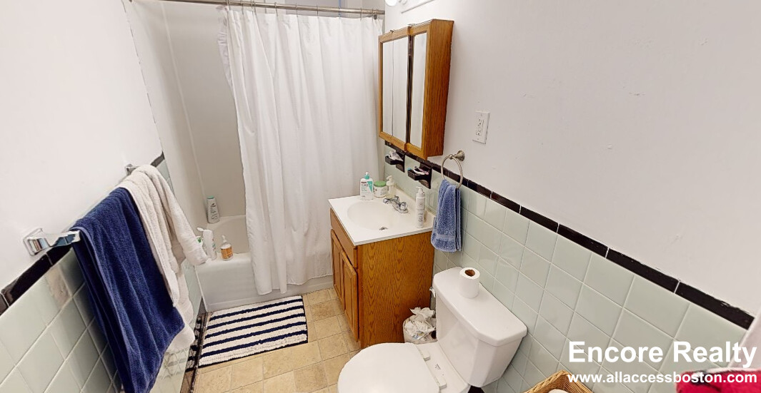 1595 Beacon St, Brookline