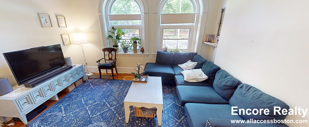 1595 Beacon St, Brookline