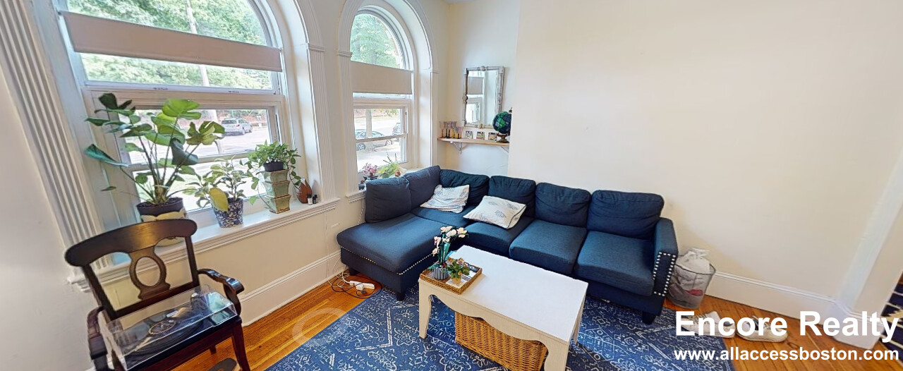 1595 Beacon St, Brookline