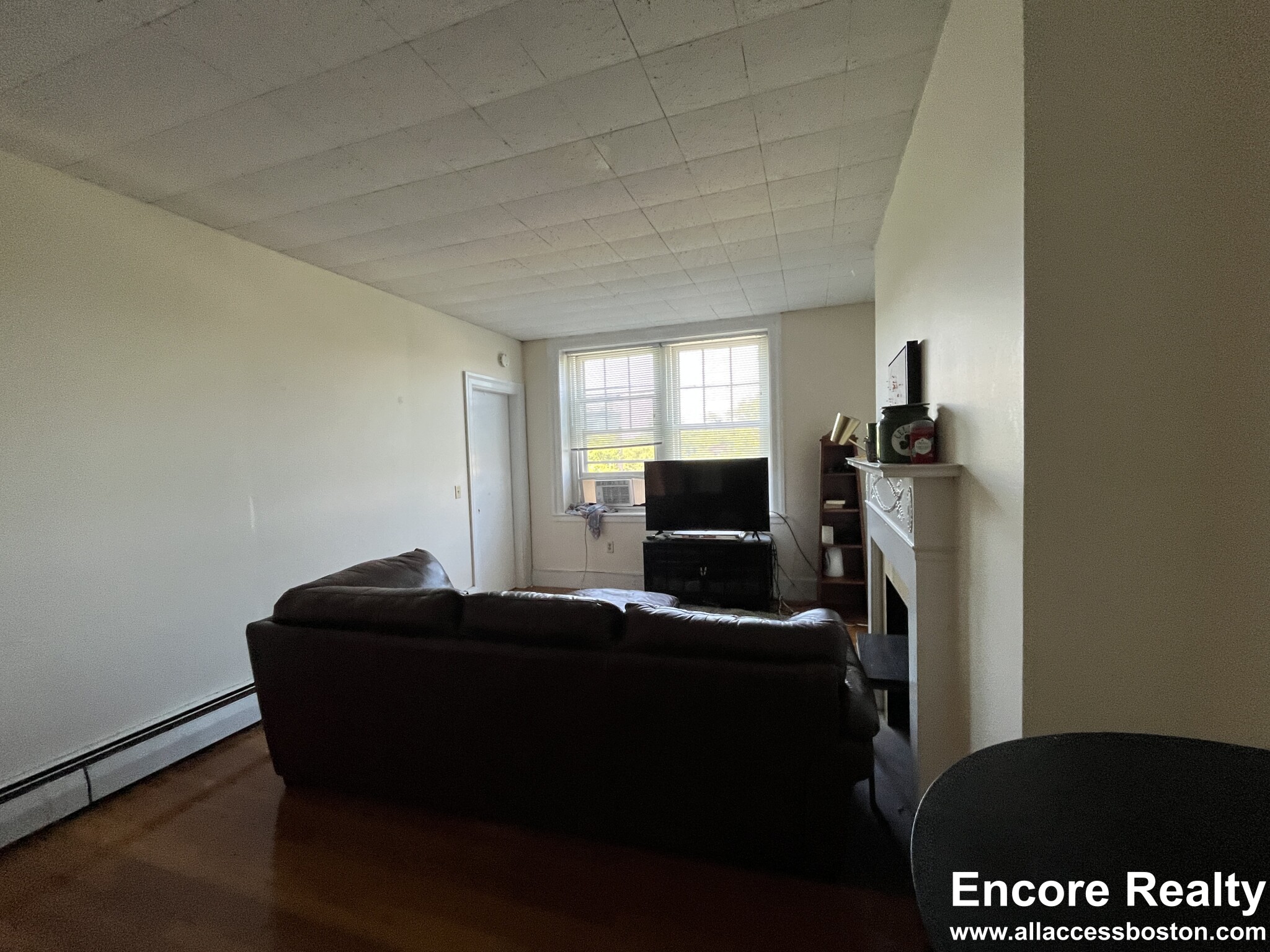 1063 Beacon St, Longwood