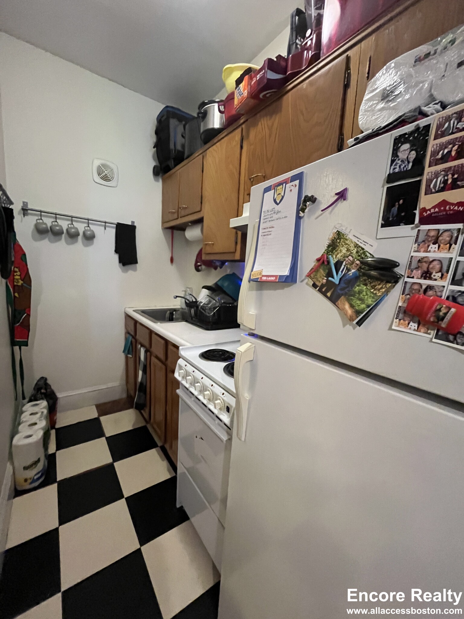 1071 Beacon St, Longwood