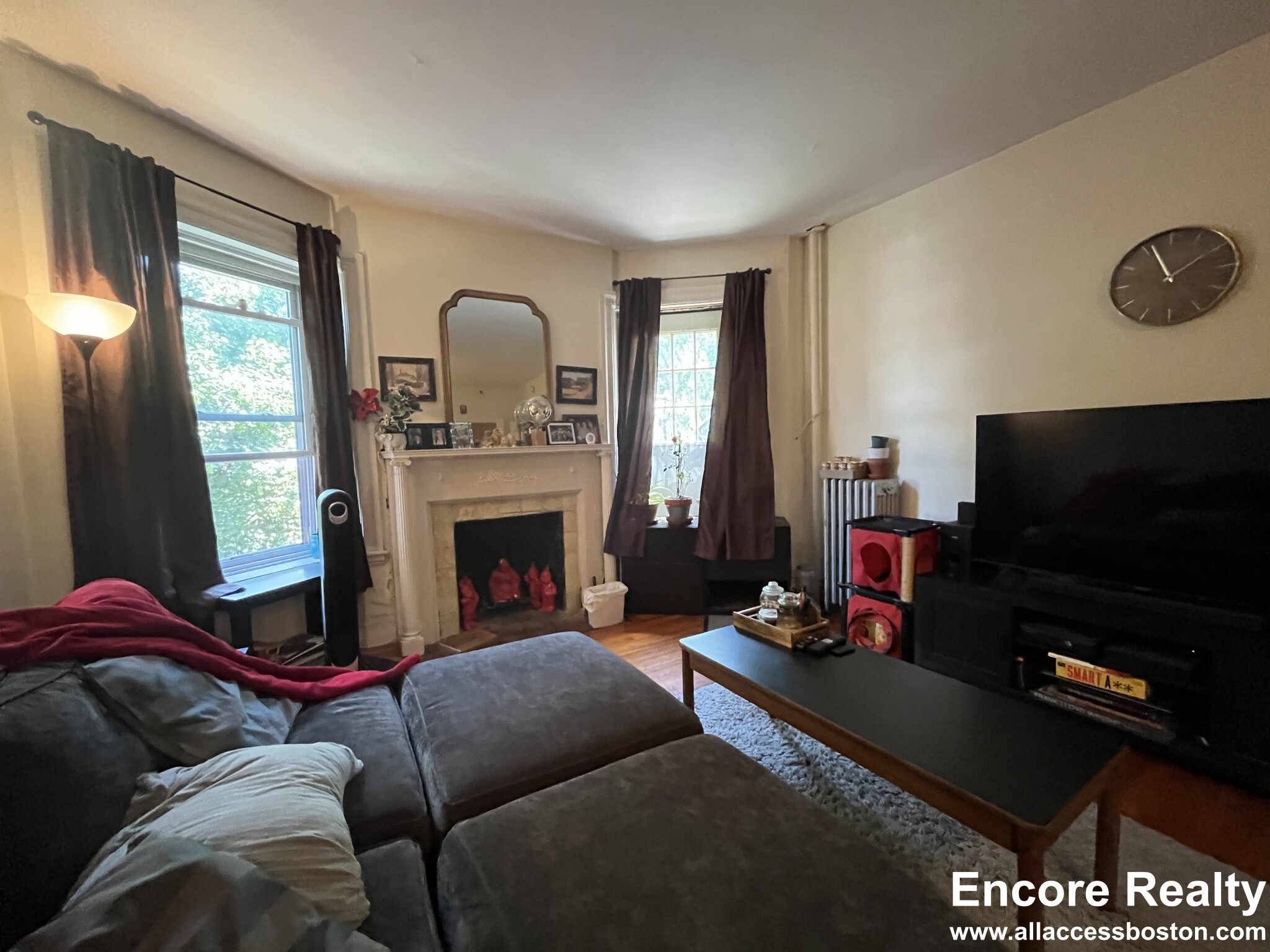 1071 Beacon St, Longwood