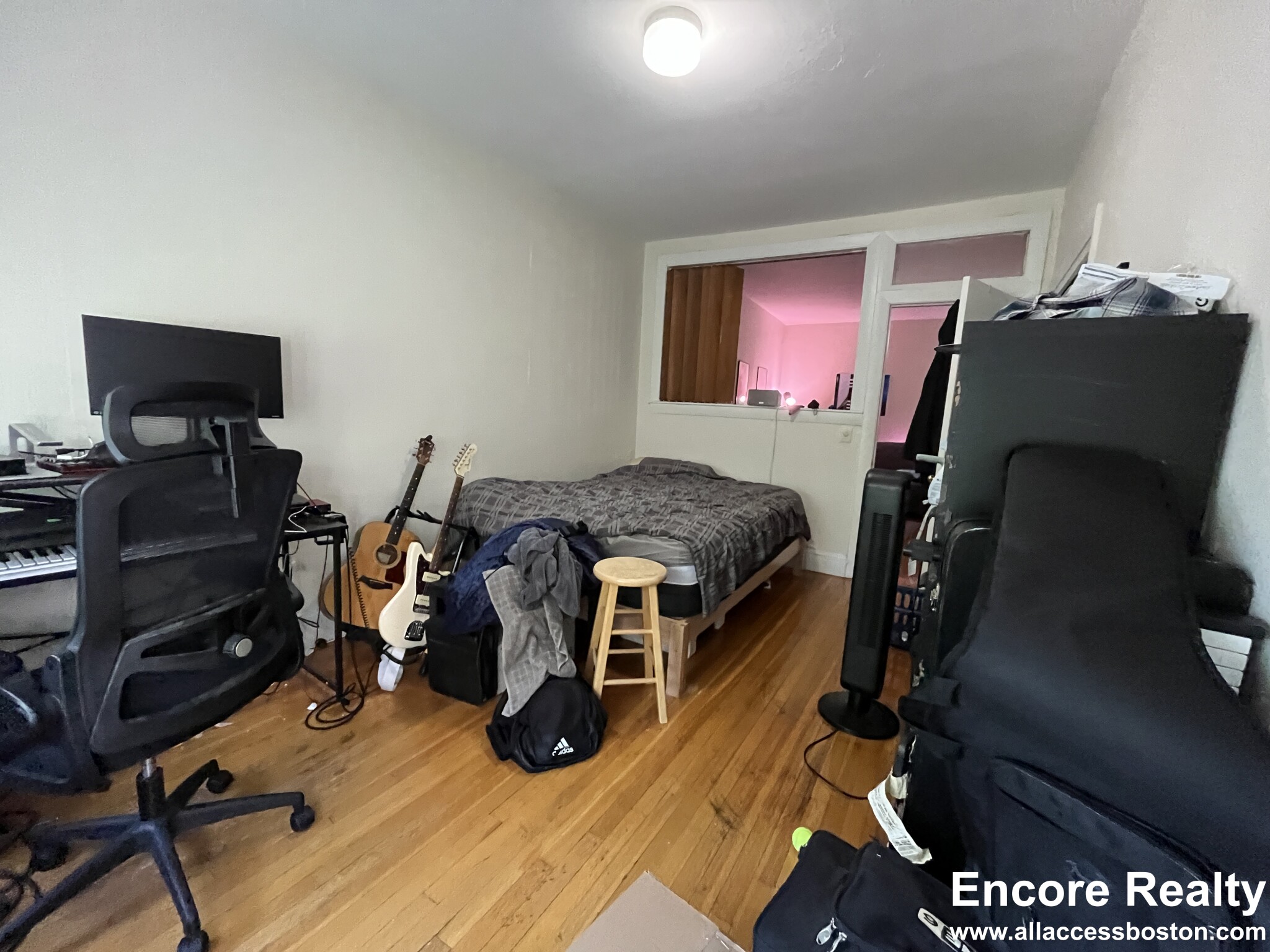 33 Lancaster Ter, Corey Hill