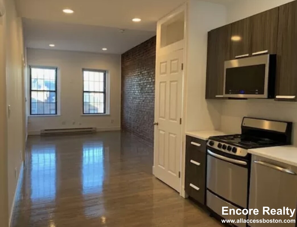 88 West Cedar St, Beacon Hill