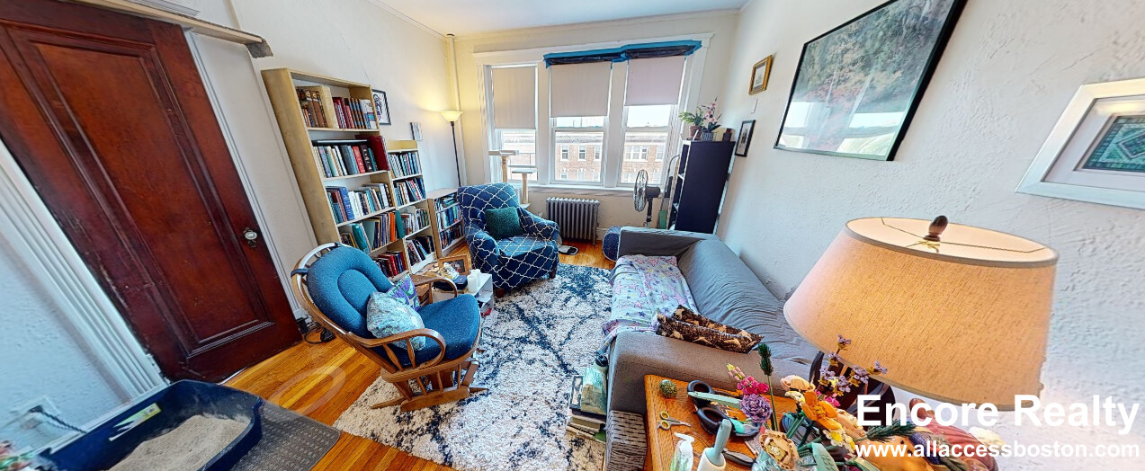 1800 Commonwealth Ave, Brighton