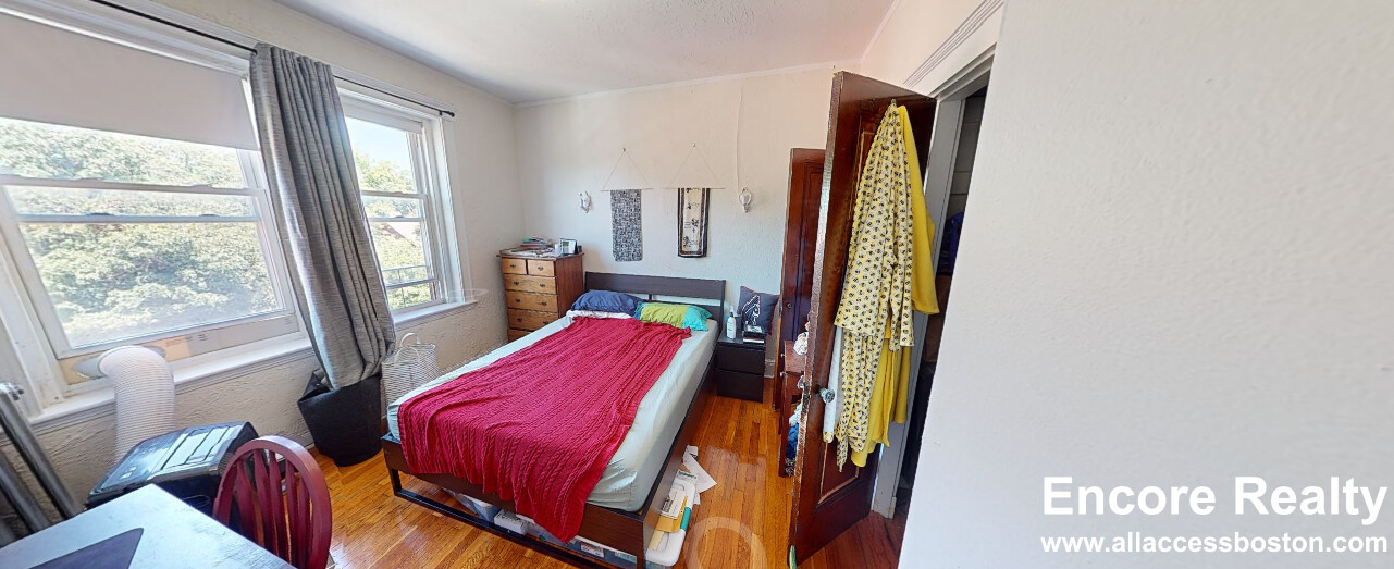 1800 Commonwealth Ave, Brighton