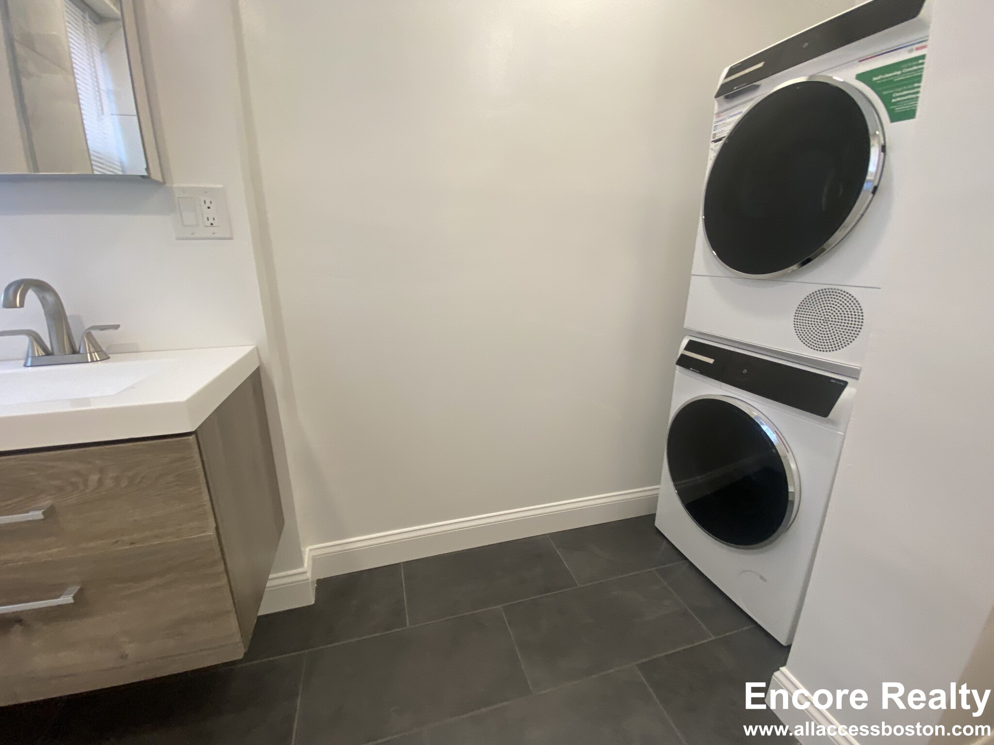 51 Queensberry St, Fenway