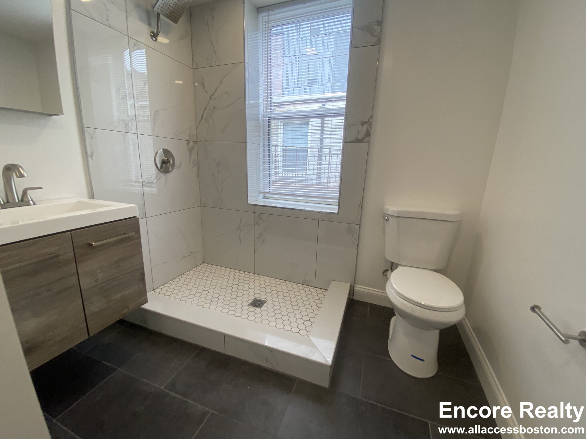 51 Queensberry St, Fenway