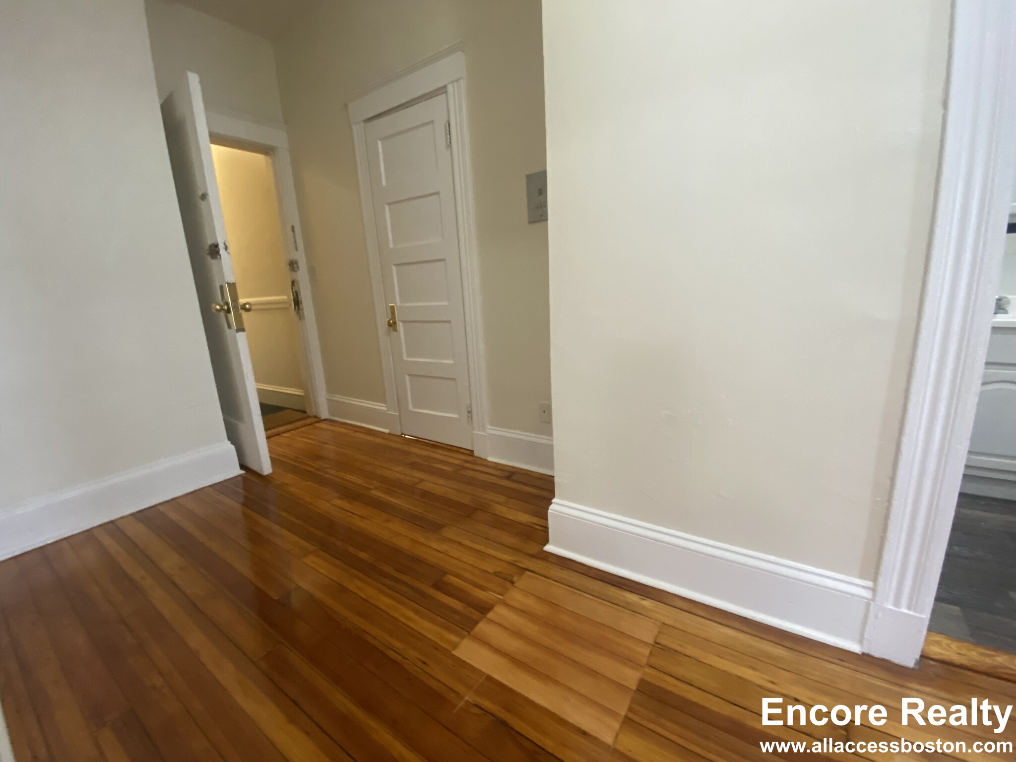 1375 Commonwealth Ave, Brighton