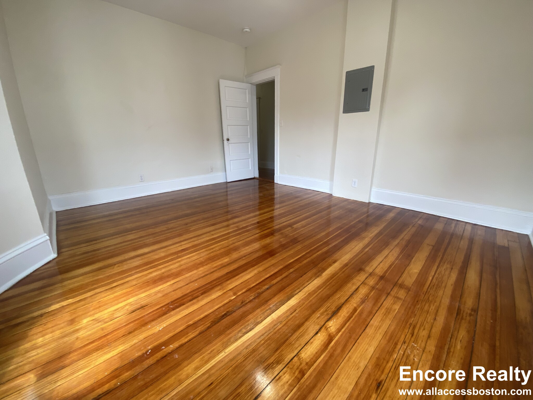 1375 Commonwealth Ave, Brighton