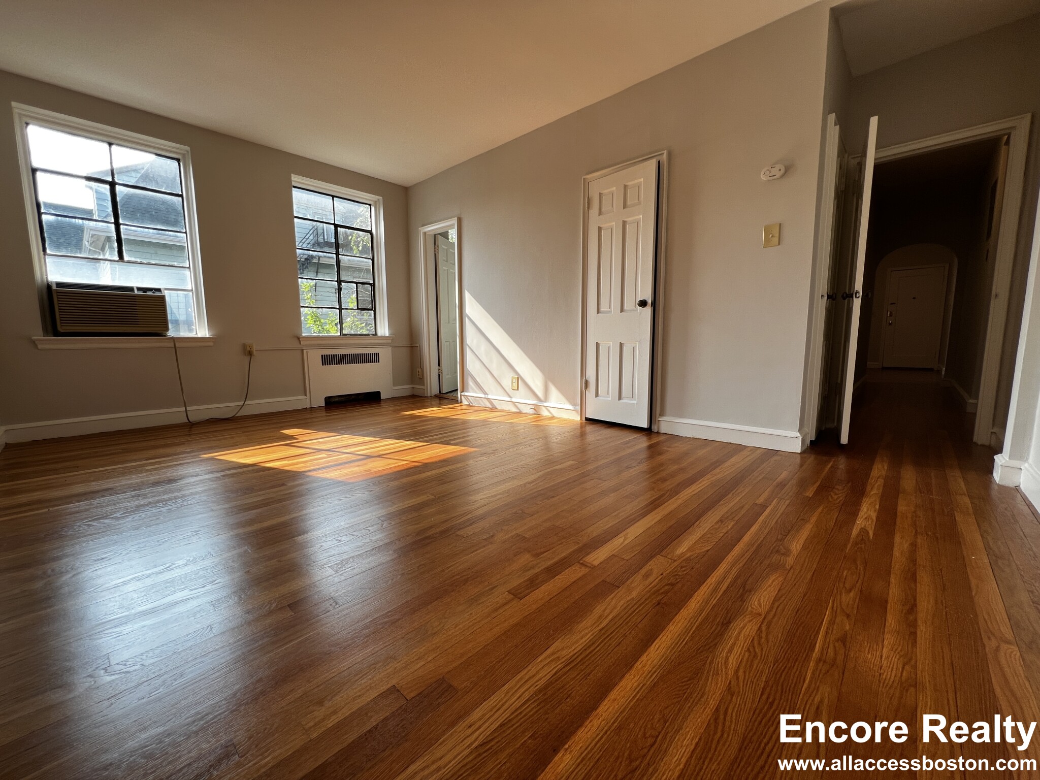 89 Longwood Ave, Coolidge Corner