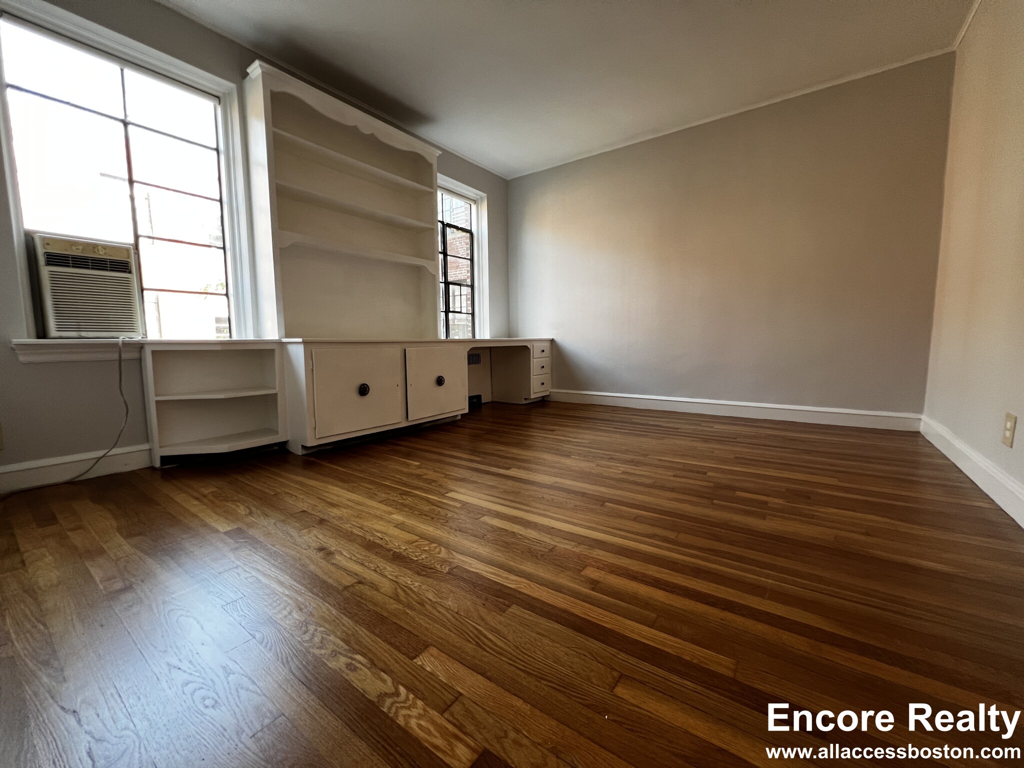 89 Longwood Ave, Coolidge Corner