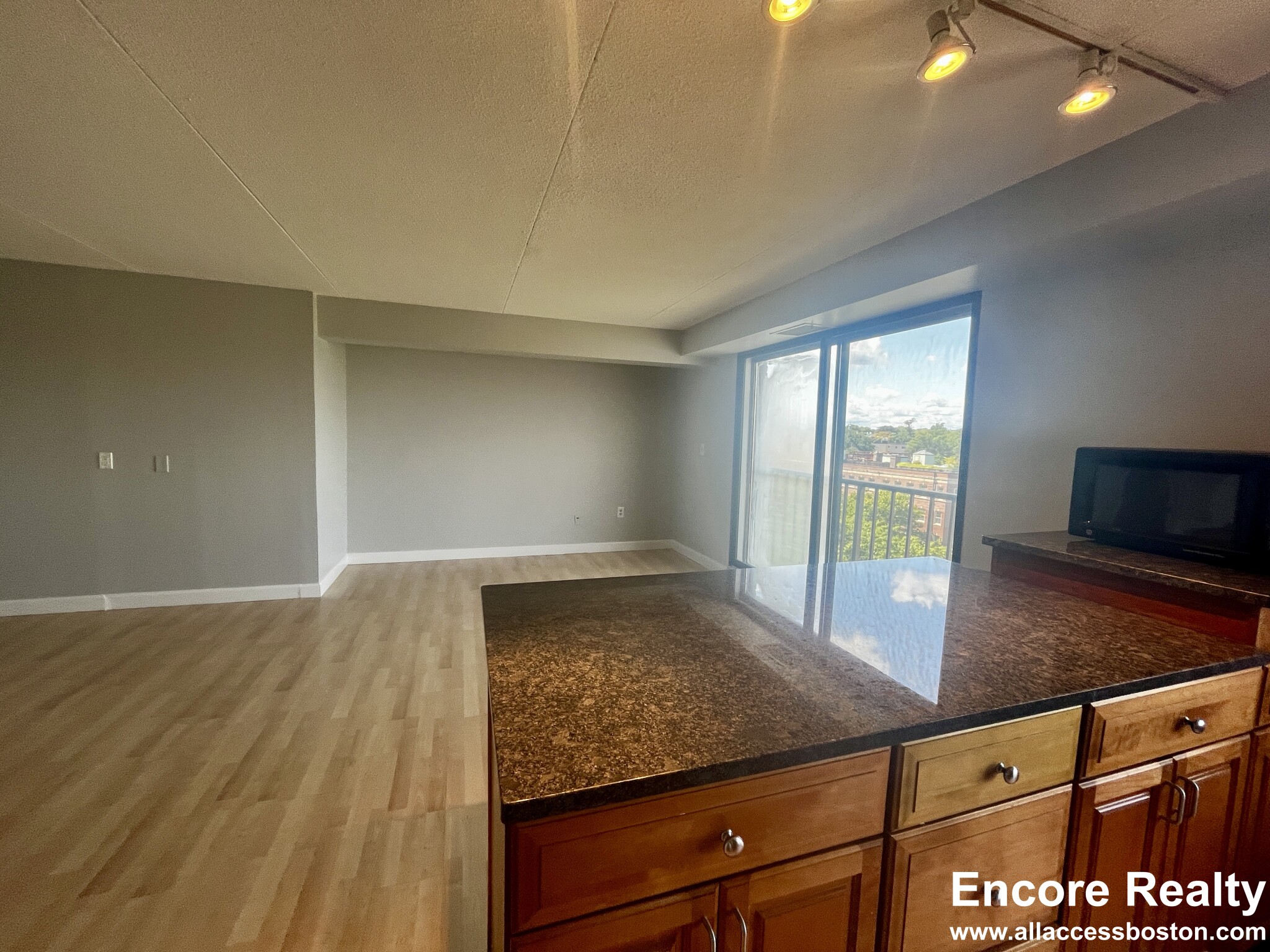 1243 Beacon St, Coolidge Corner