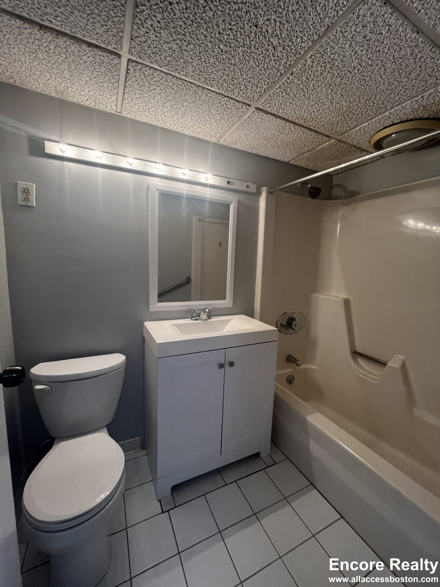 1243 Beacon St, Coolidge Corner